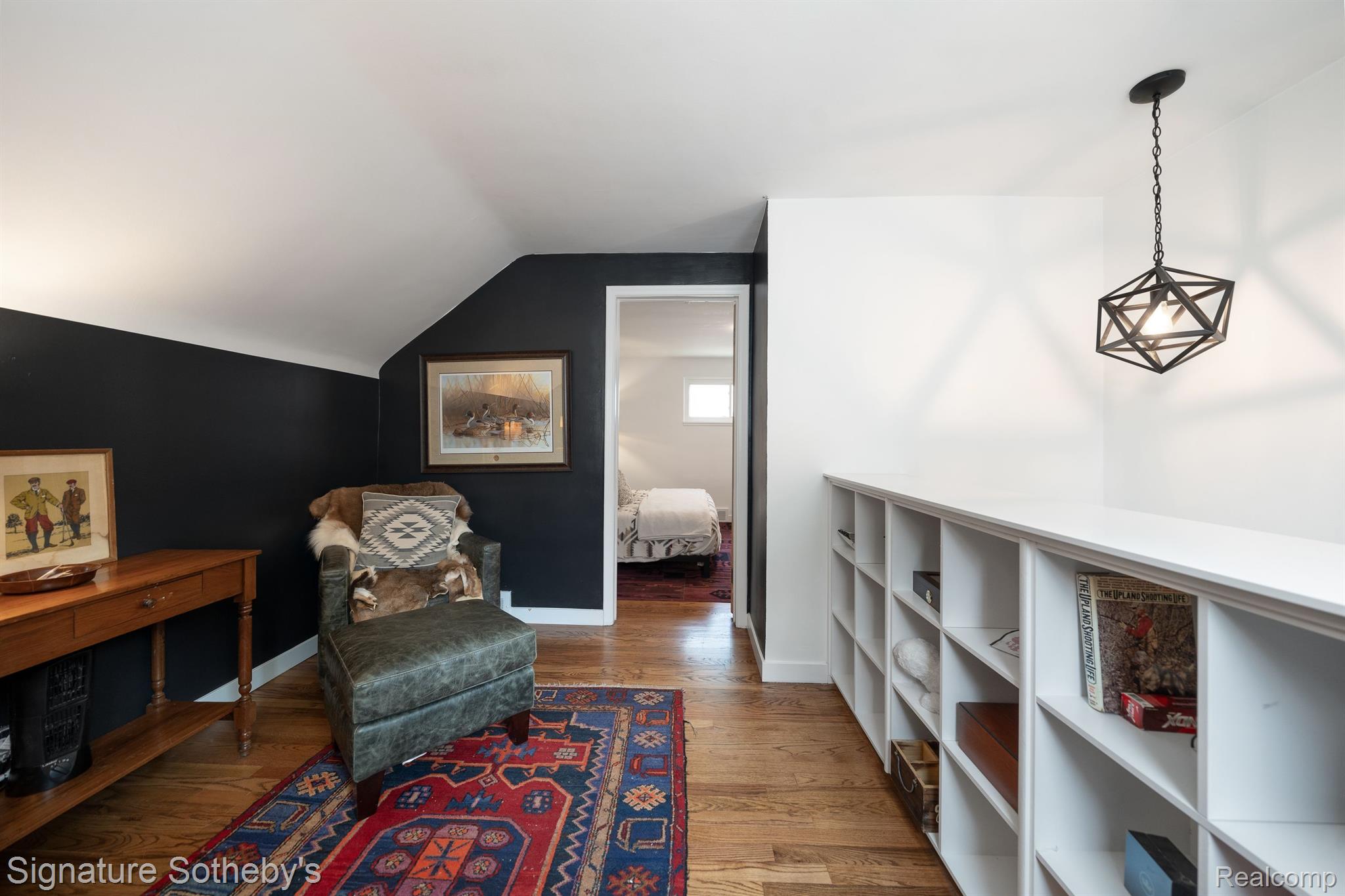 1207 GREENLEAF Drive