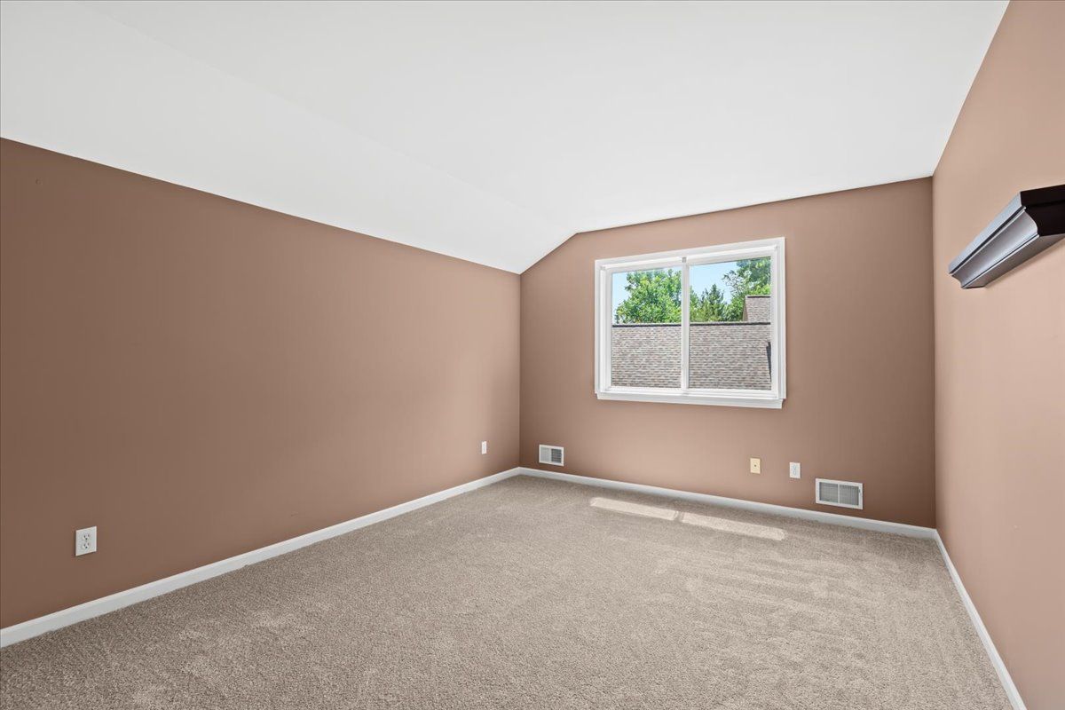 854 WEEPING WILLOW Drive