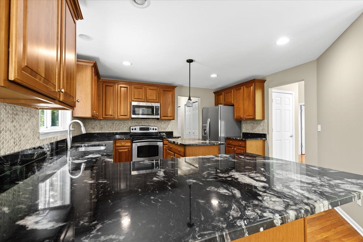 854 WEEPING WILLOW Drive