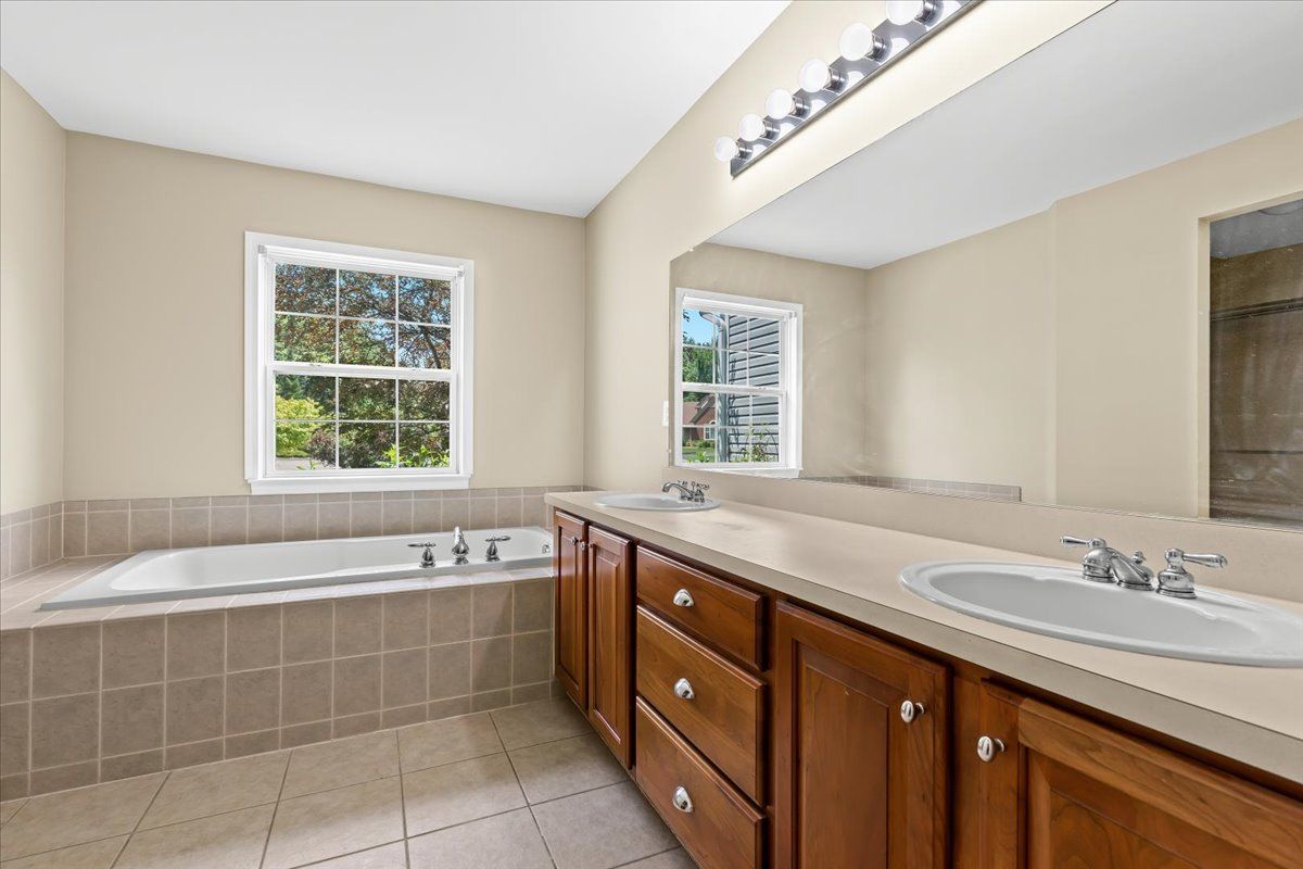 854 WEEPING WILLOW Drive