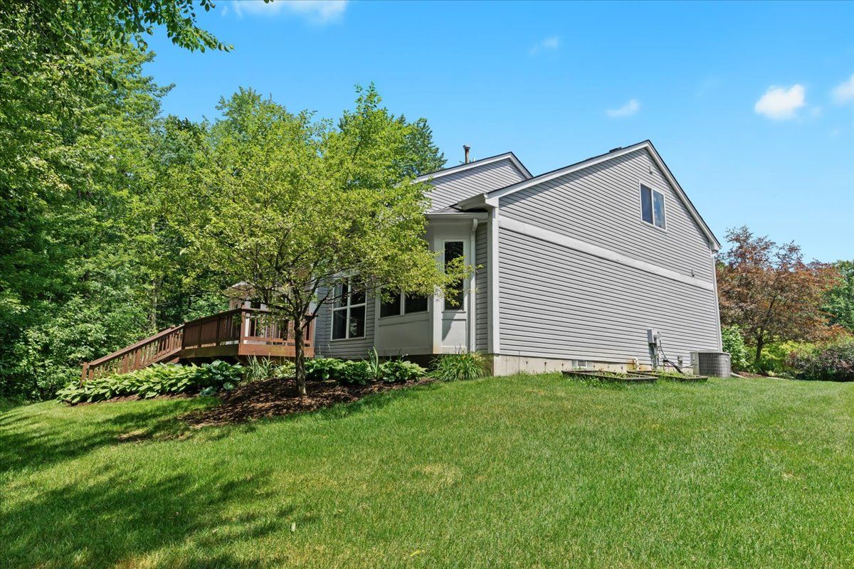 854 WEEPING WILLOW Drive