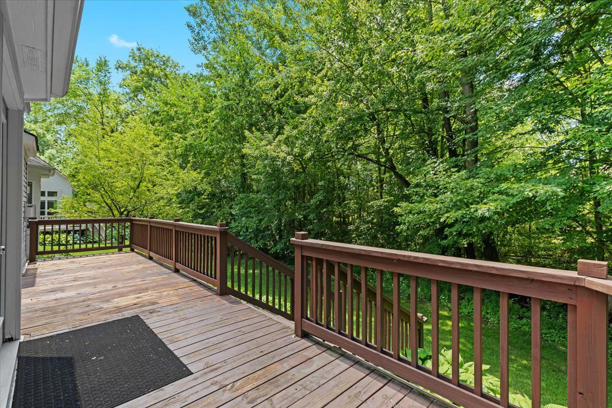854 WEEPING WILLOW Drive