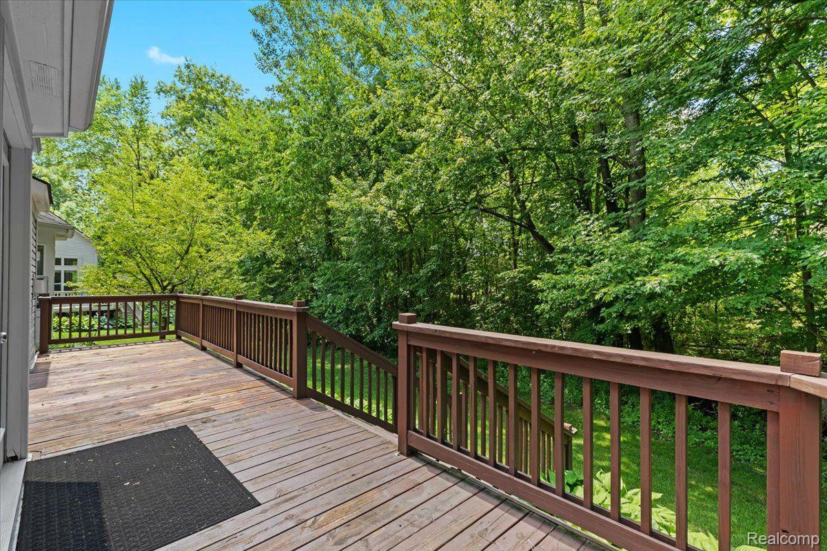 854 WEEPING WILLOW Drive