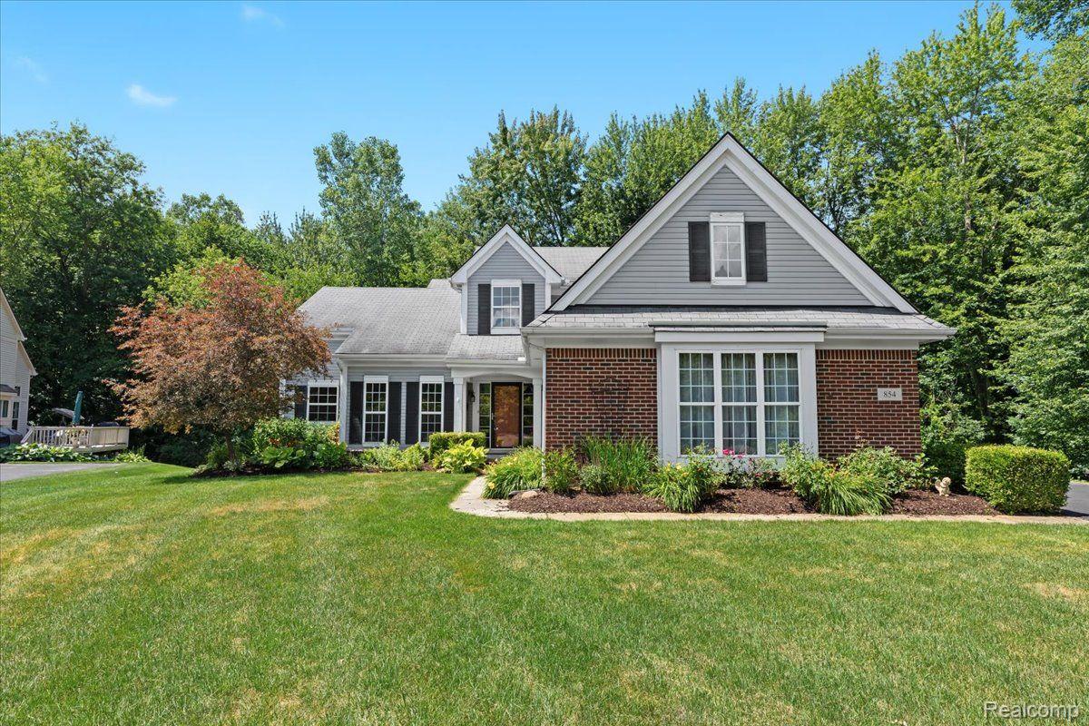 854 WEEPING WILLOW Drive