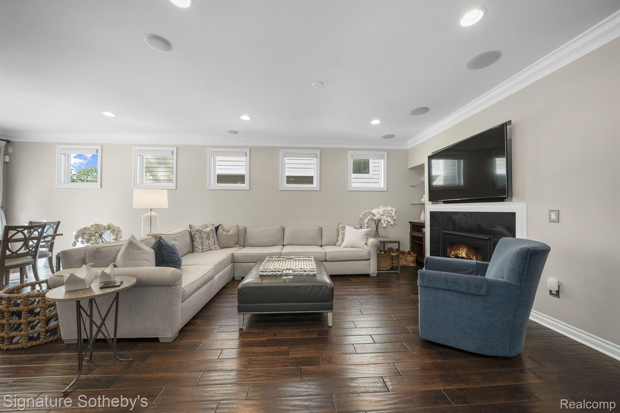 860 BIRD Avenue