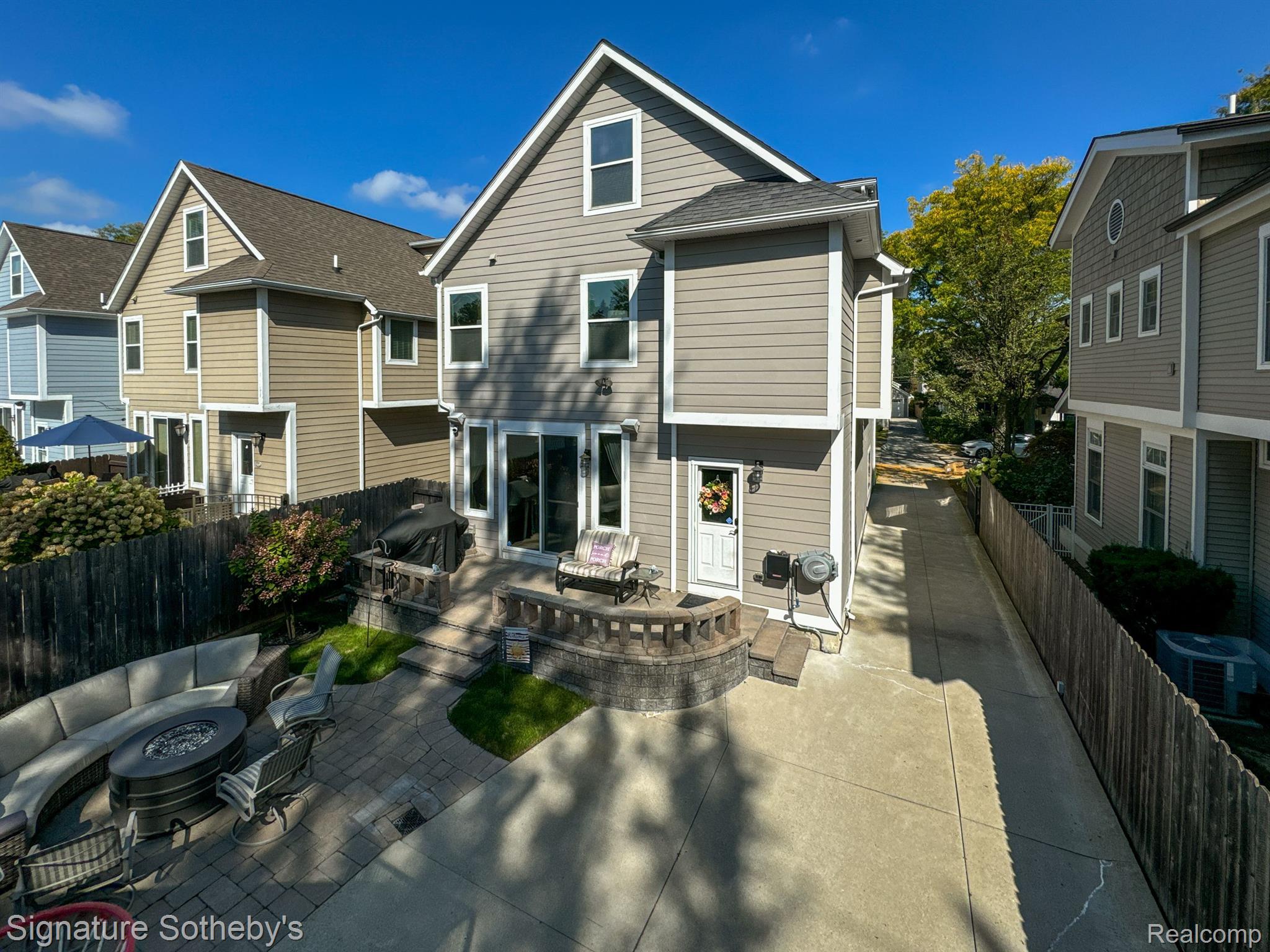 860 BIRD Avenue