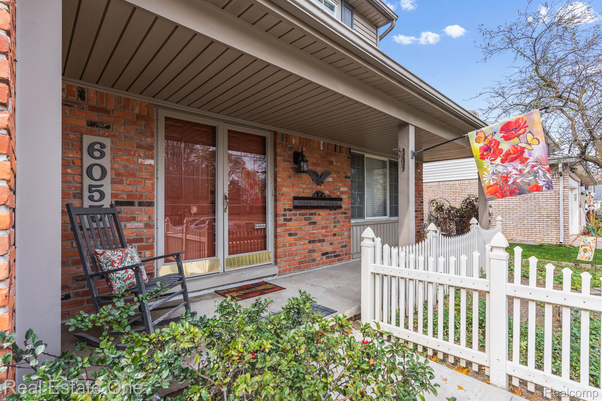 6055 PORTERIDGE Lane