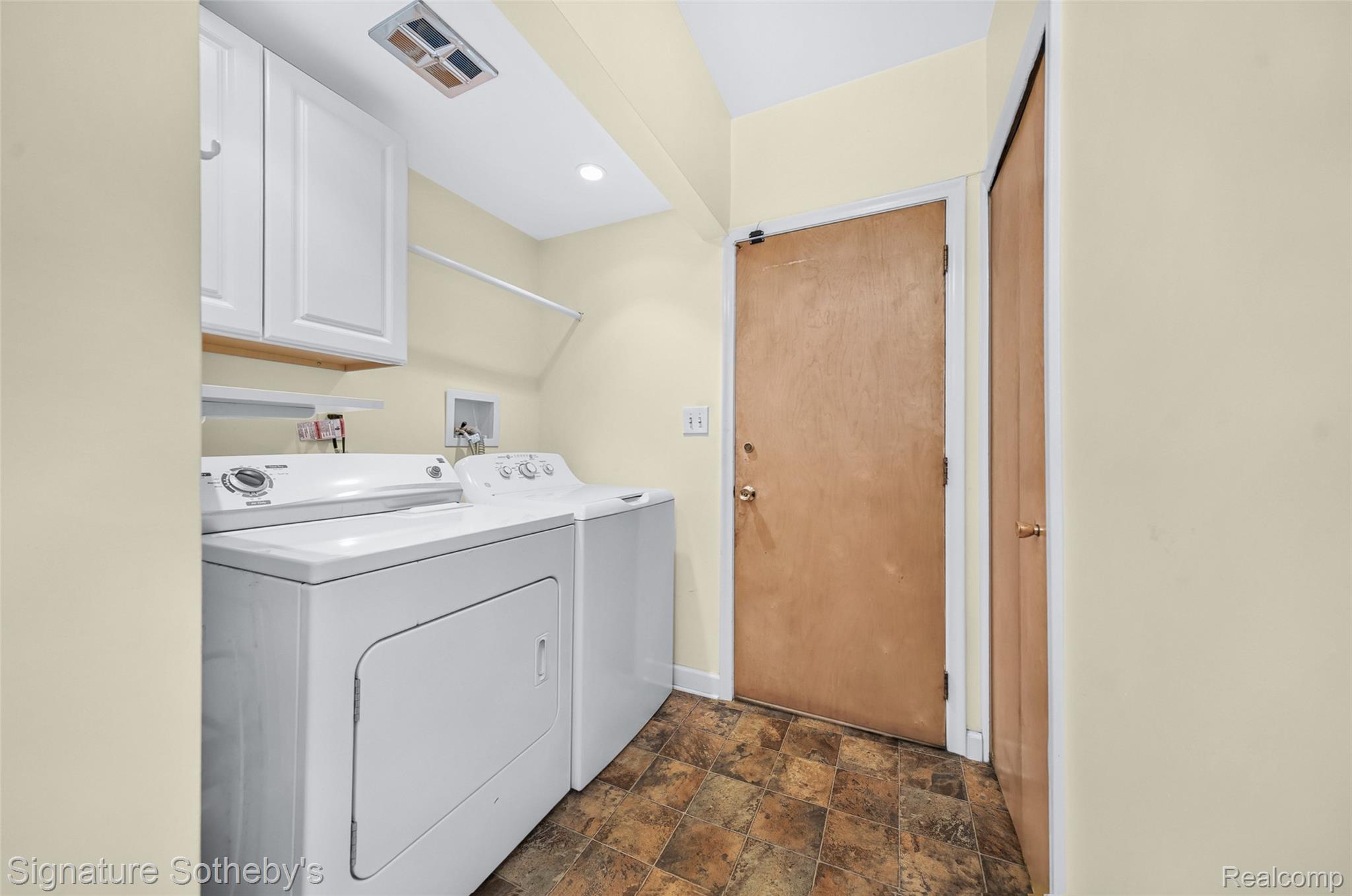 28988 Ramblewood Drive
