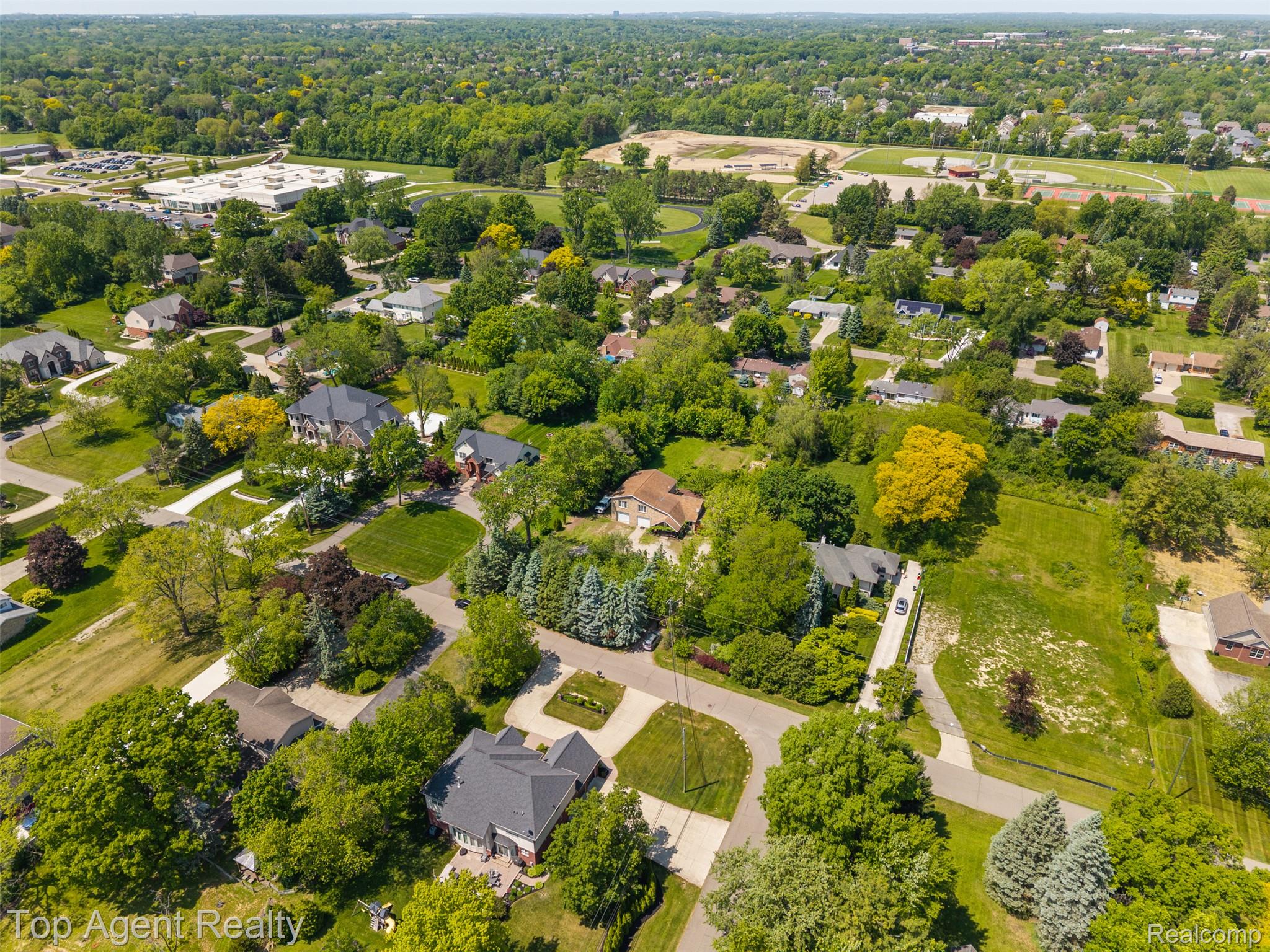 1918 Muer Drive