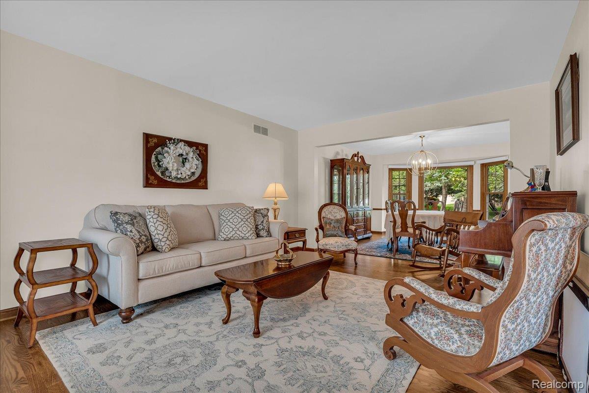 24842 White Plains Drive