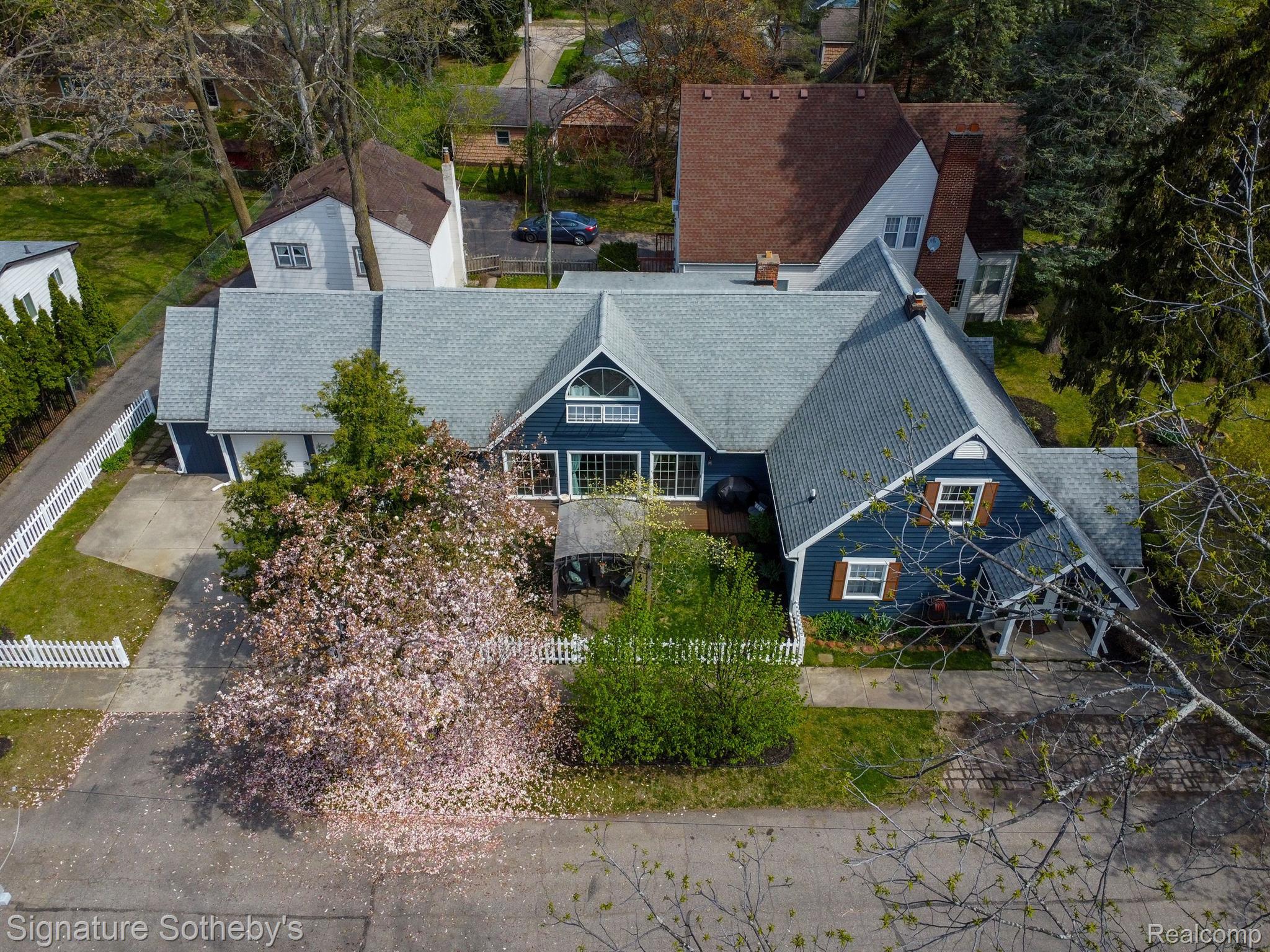 3556 ORCHARD LAKE Road