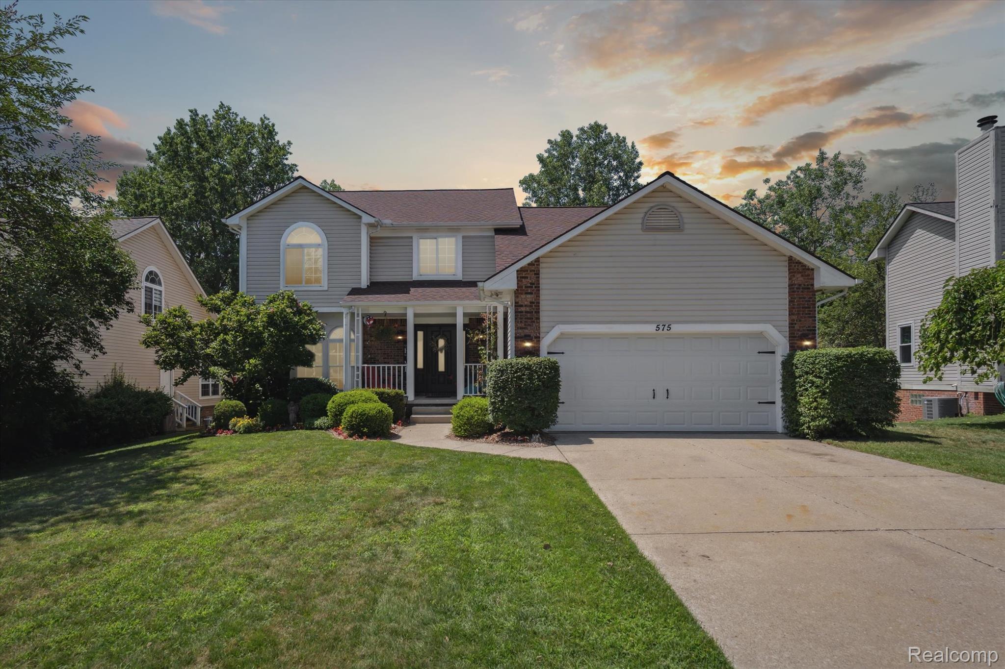 575 Thornehill Trail