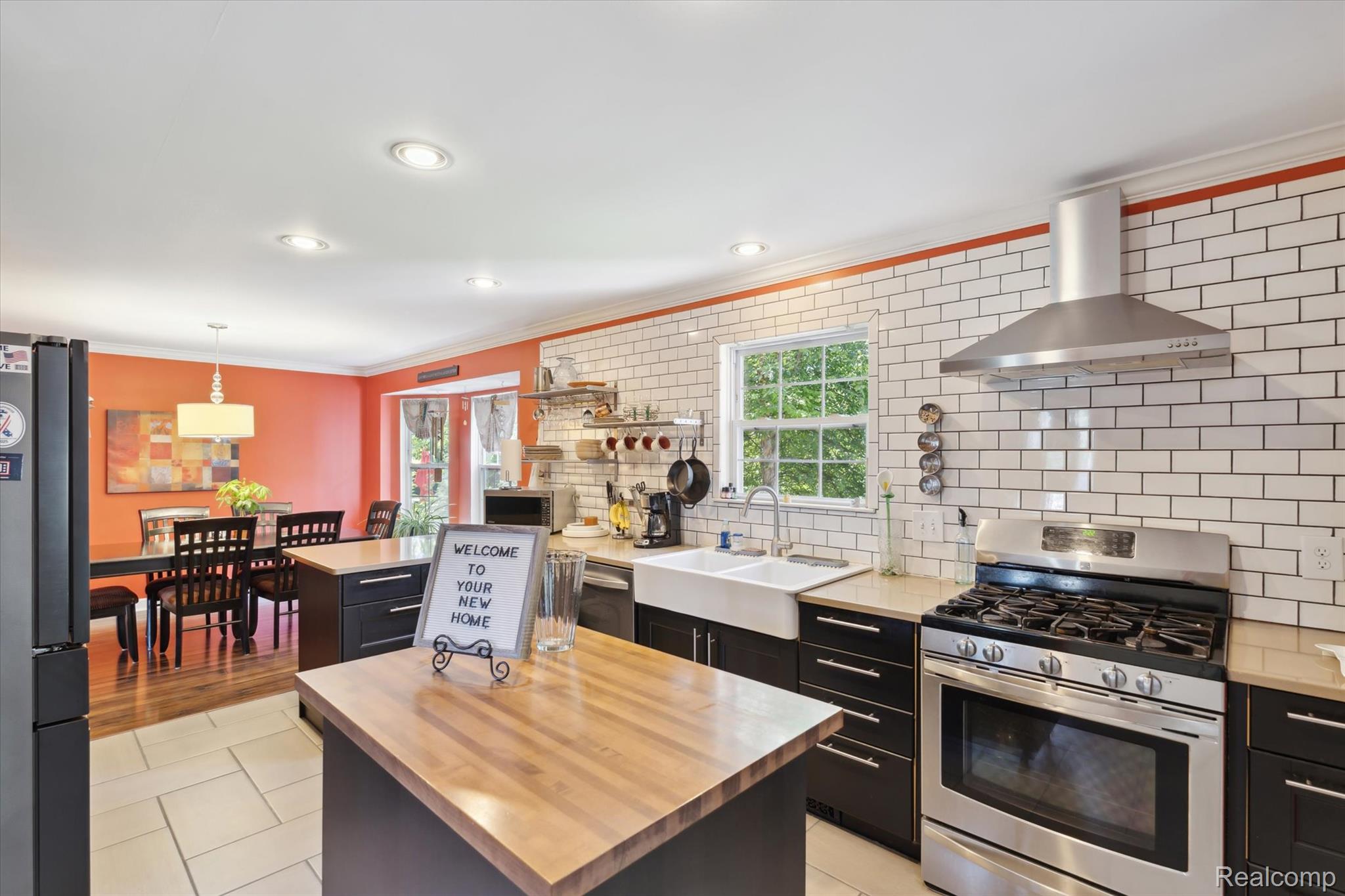 575 Thornehill Trail