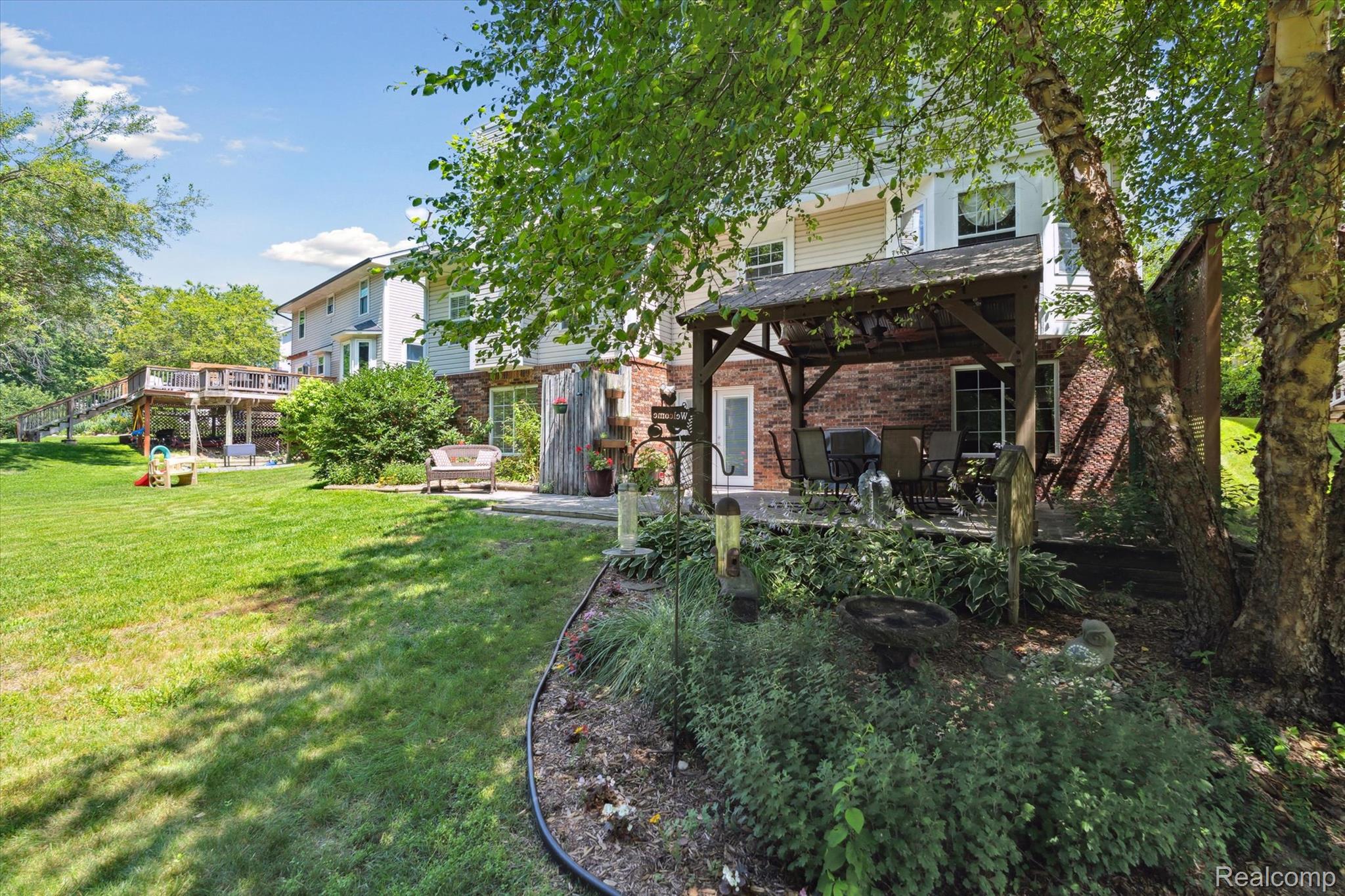 575 Thornehill Trail