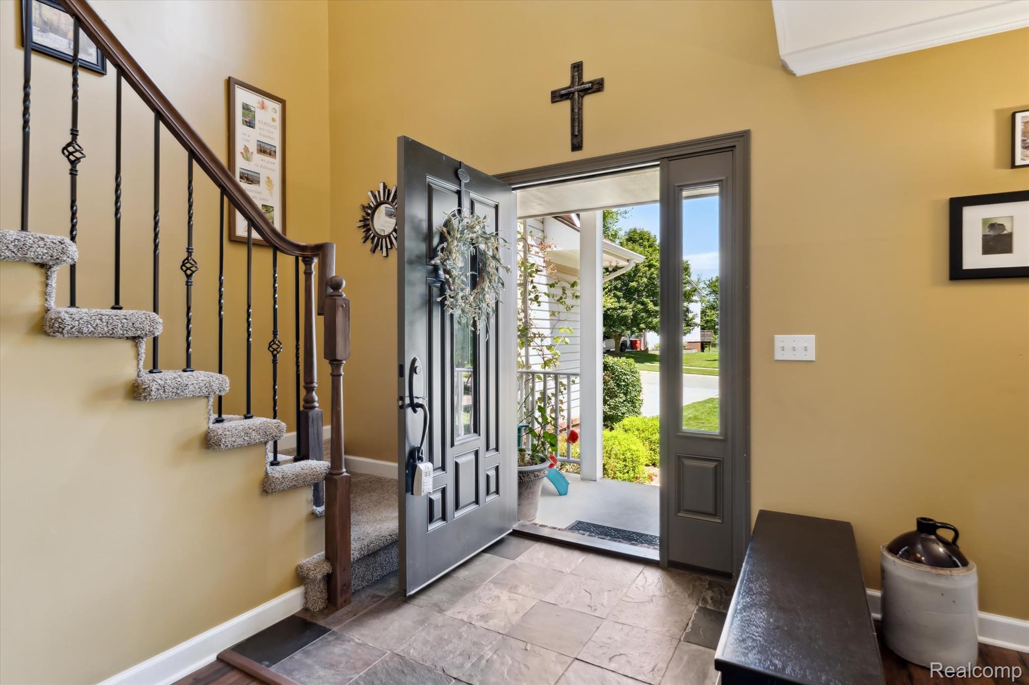 575 Thornehill Trail