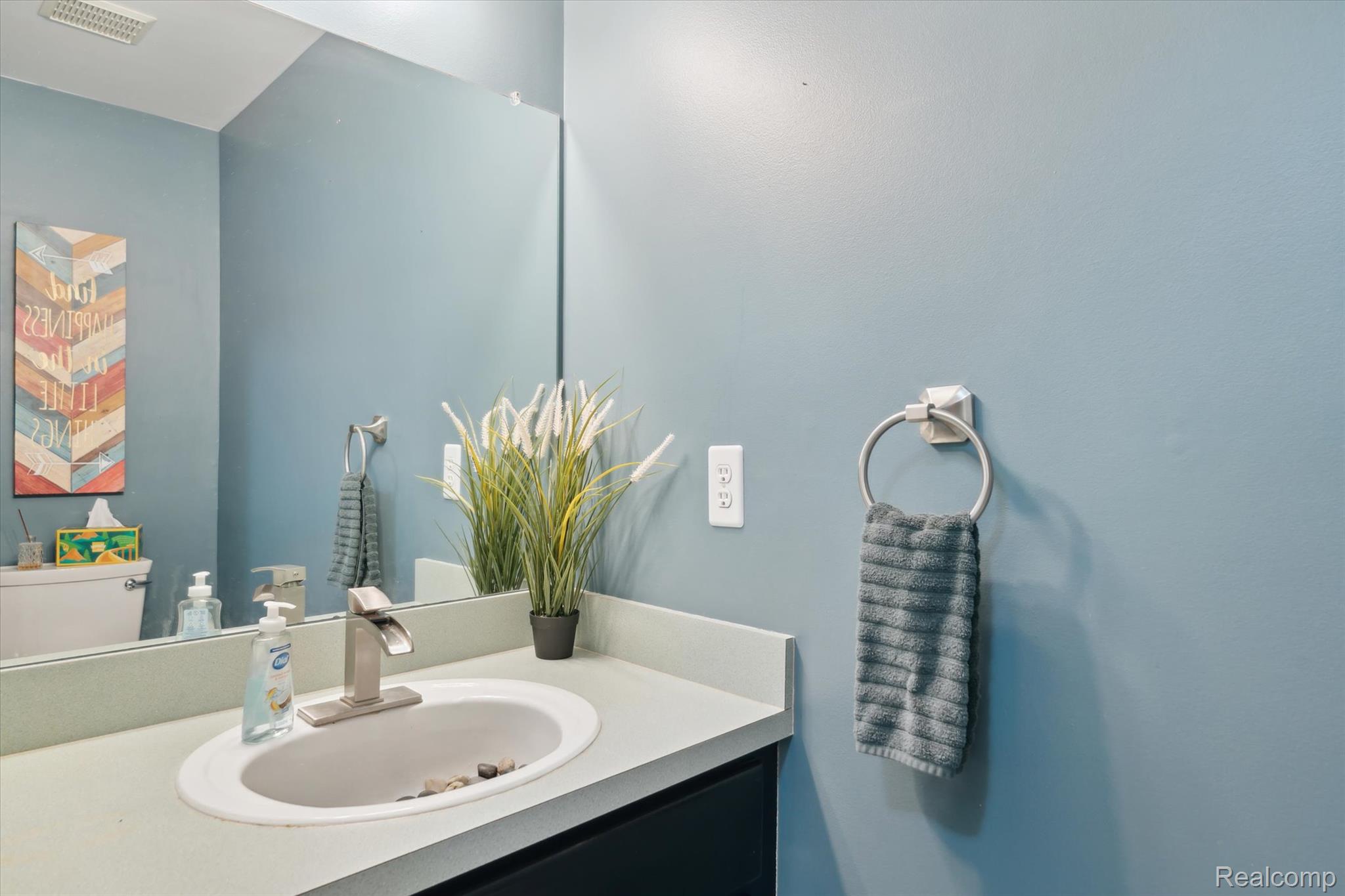 575 Thornehill Trail