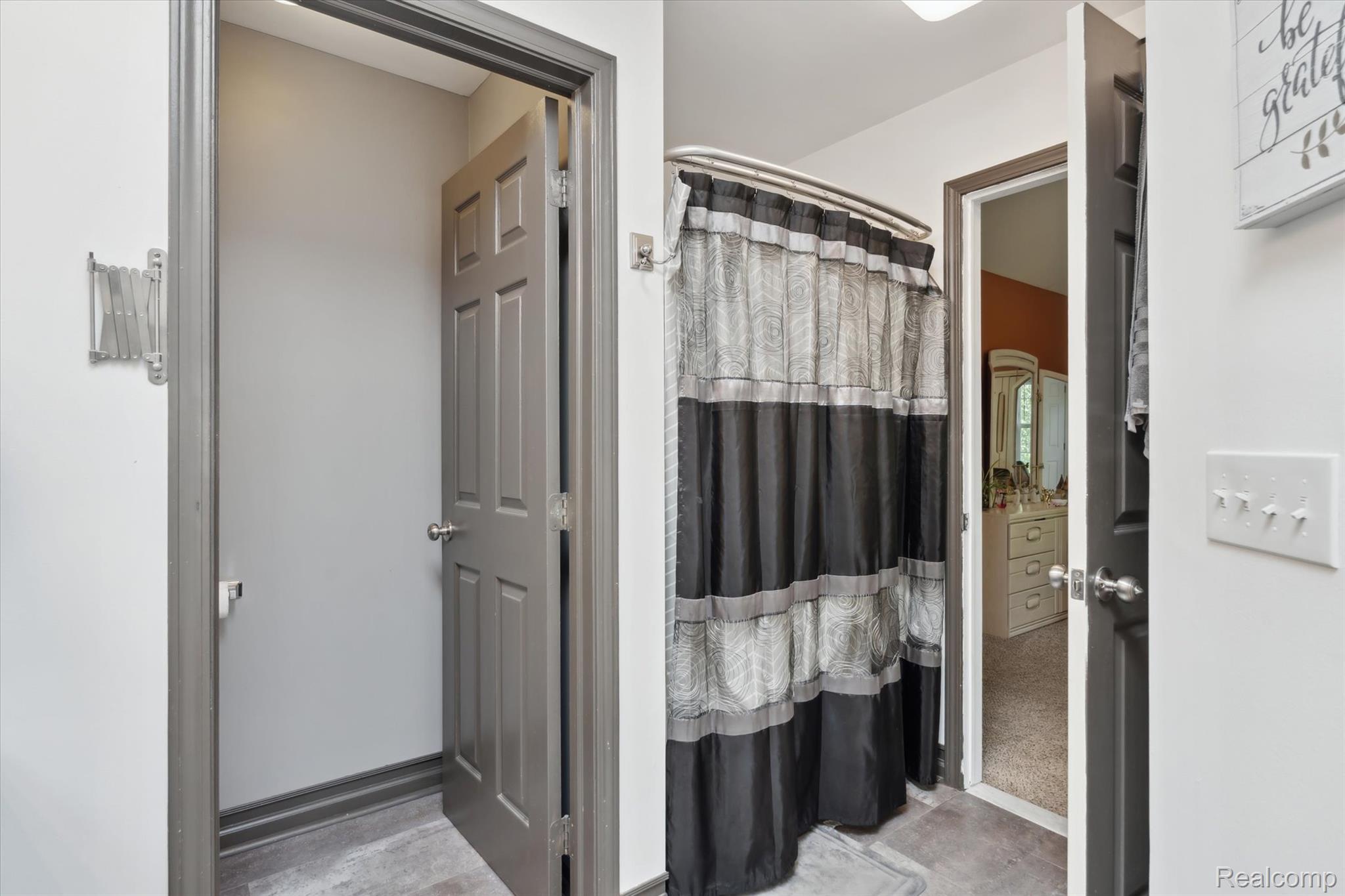 575 Thornehill Trail