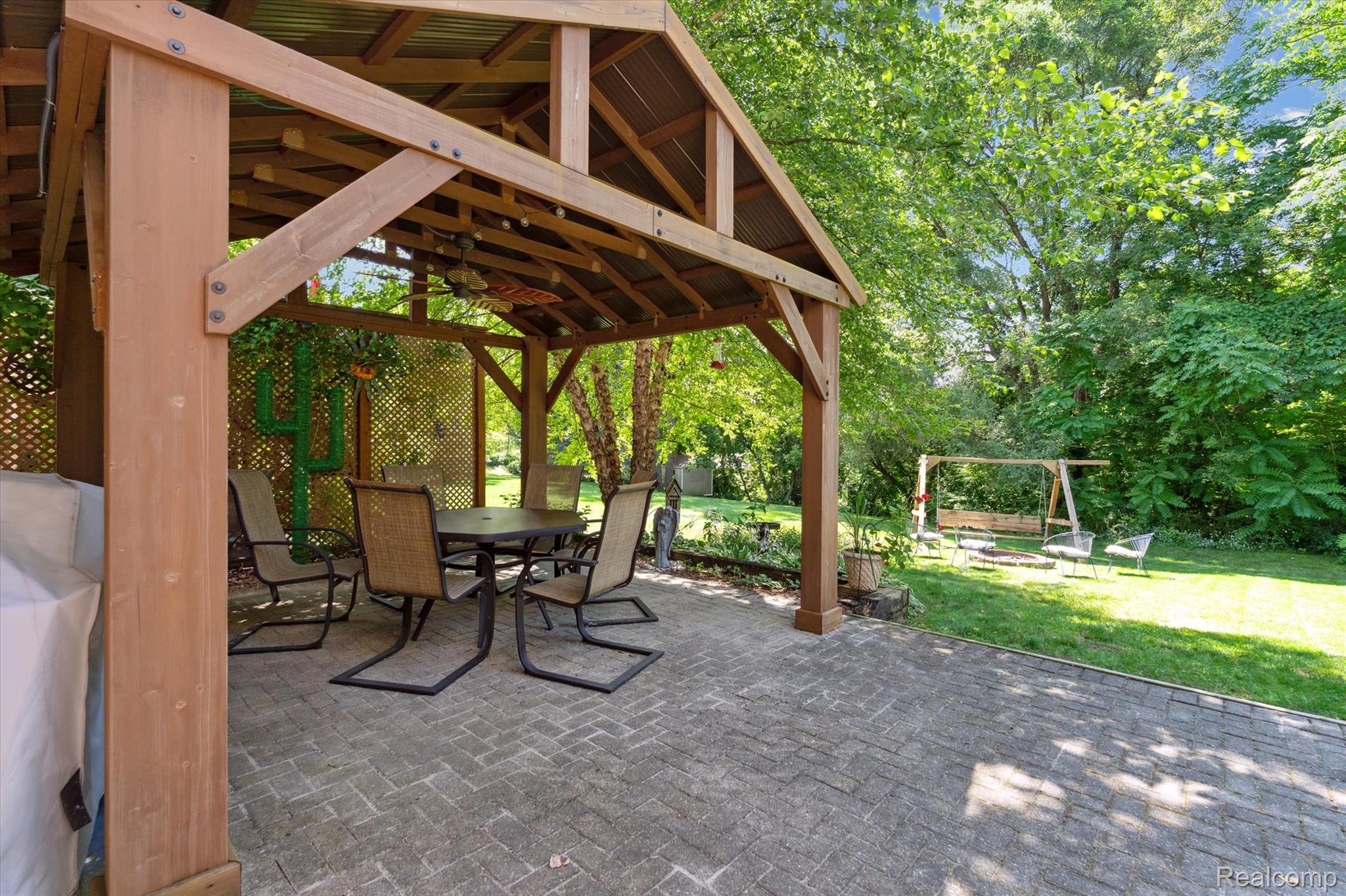 575 Thornehill Trail