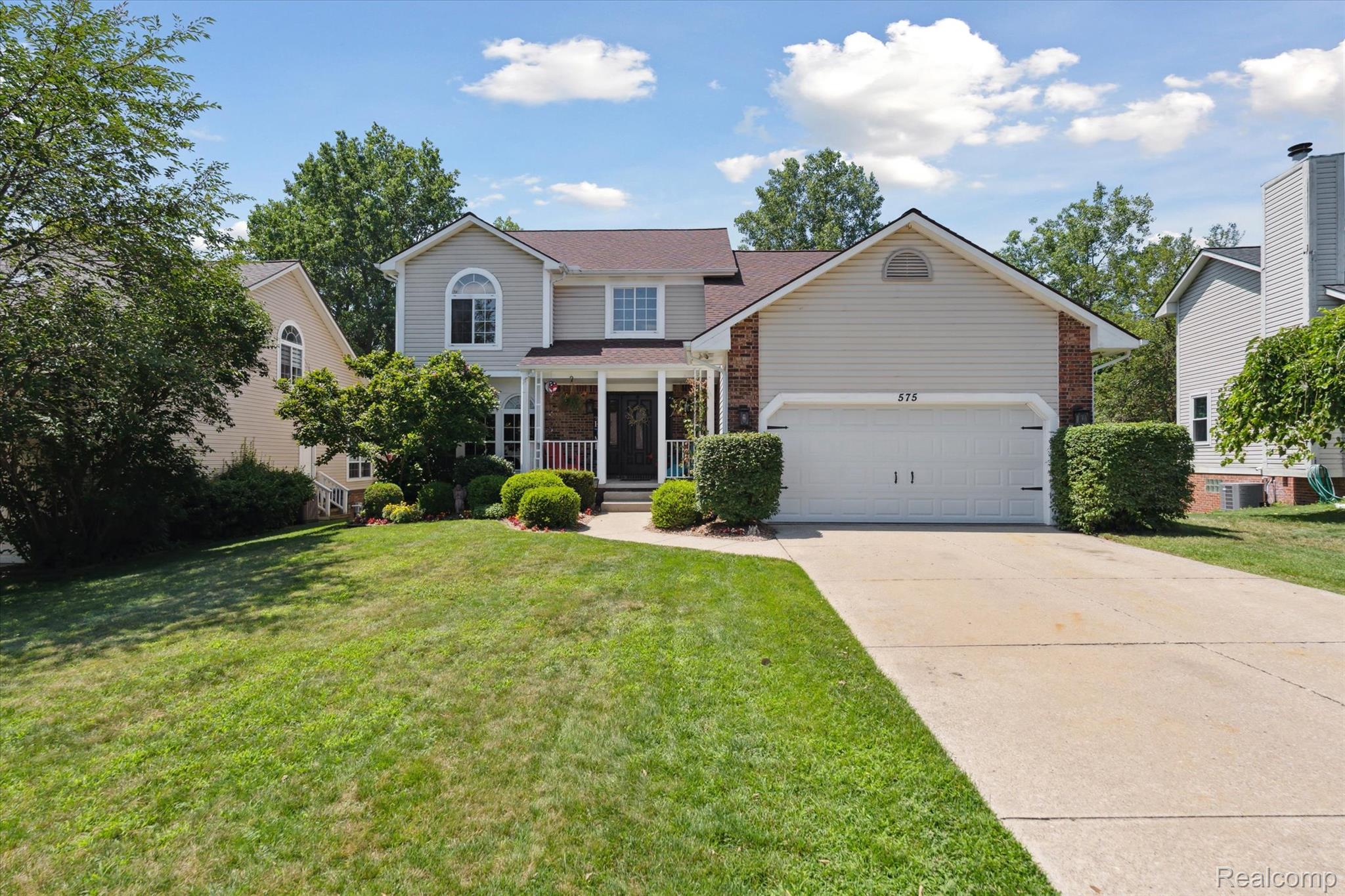 575 Thornehill Trail