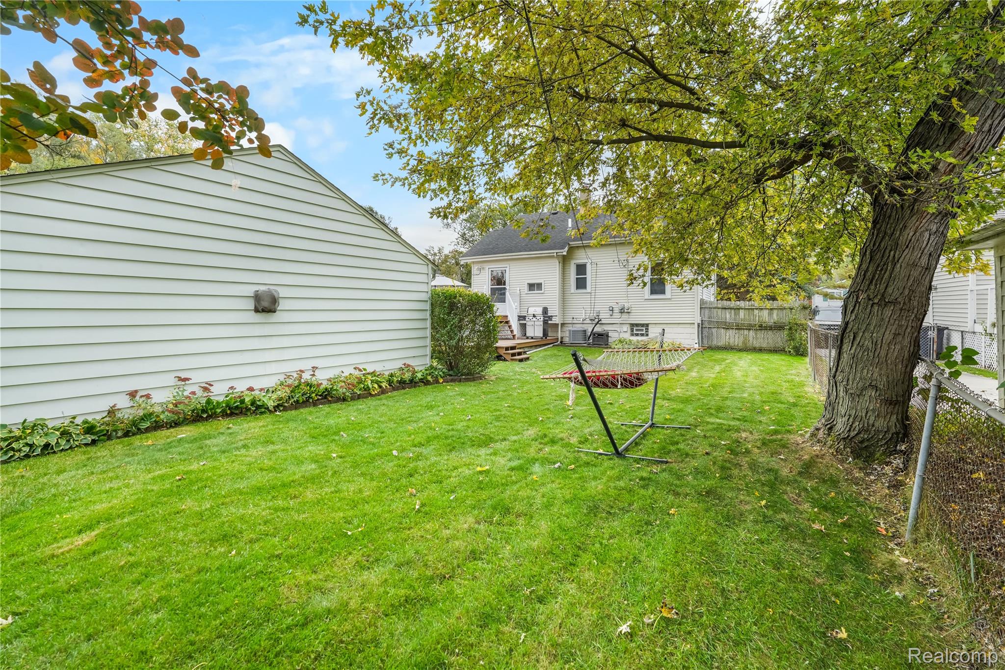 445 Linden Avenue