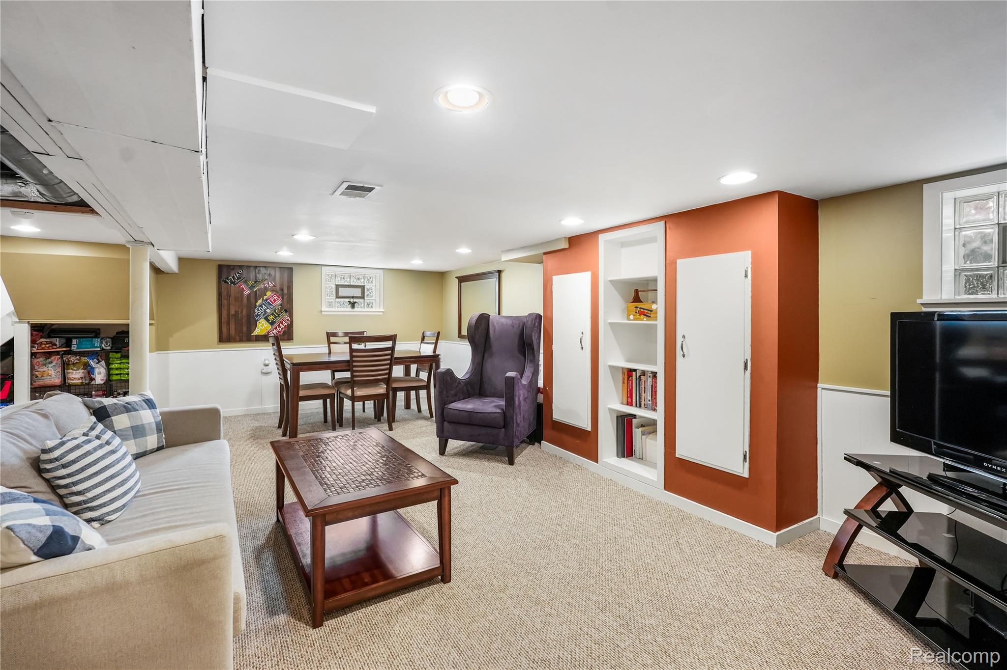 445 Linden Avenue