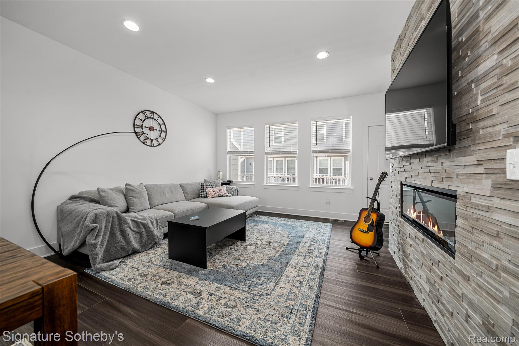 2927 Artemis Drive
