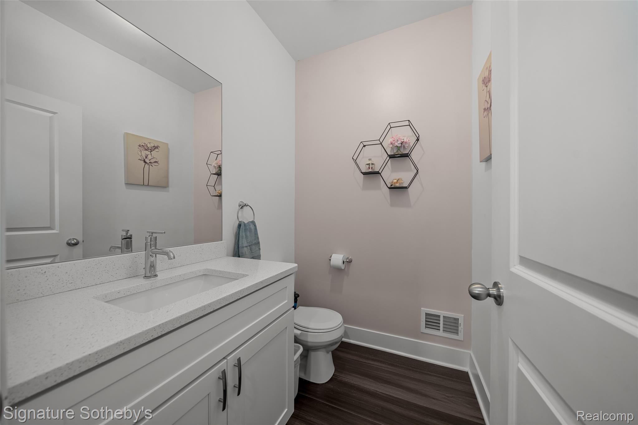 2927 Artemis Drive