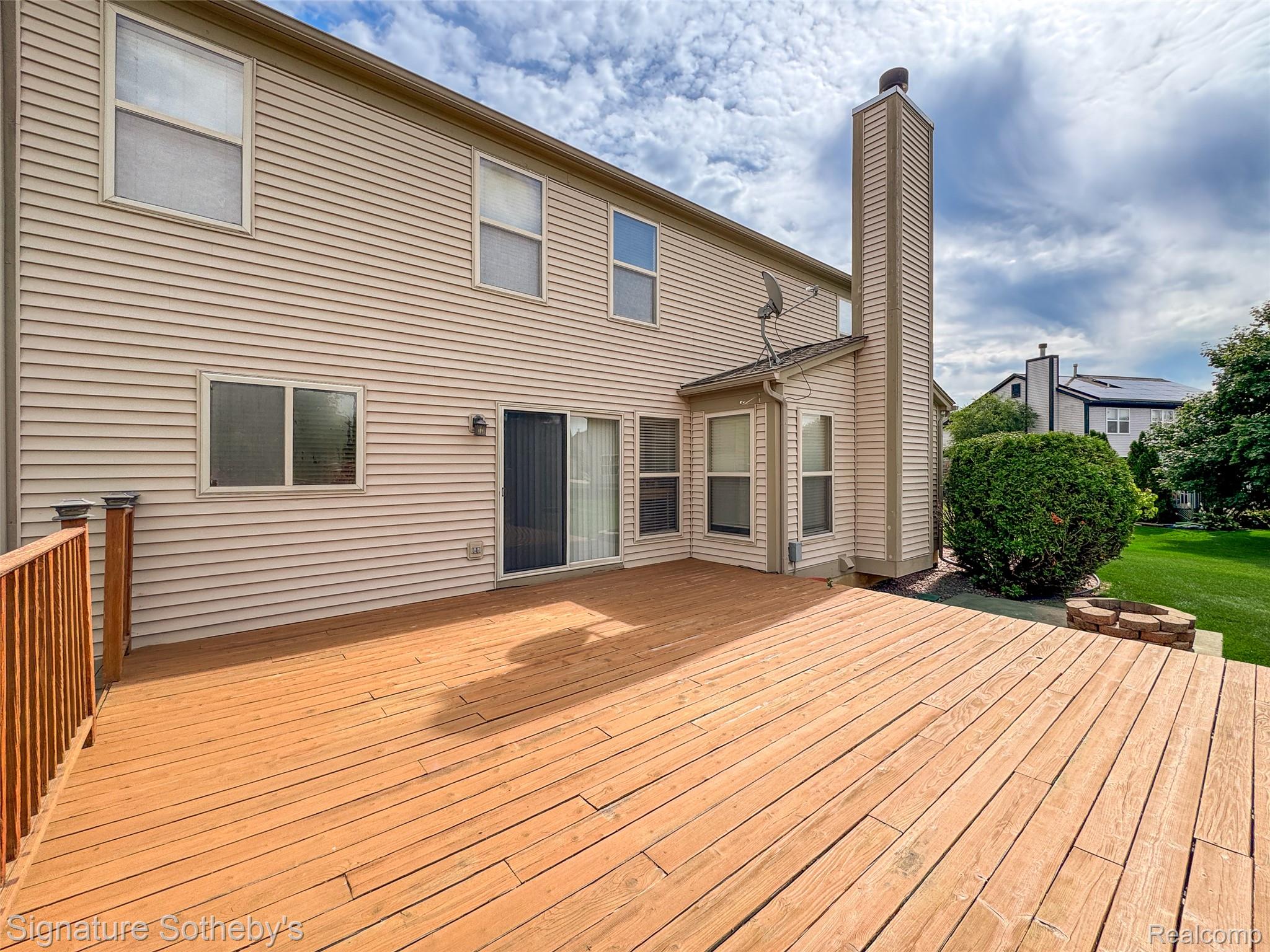 6833 Sadie Lane