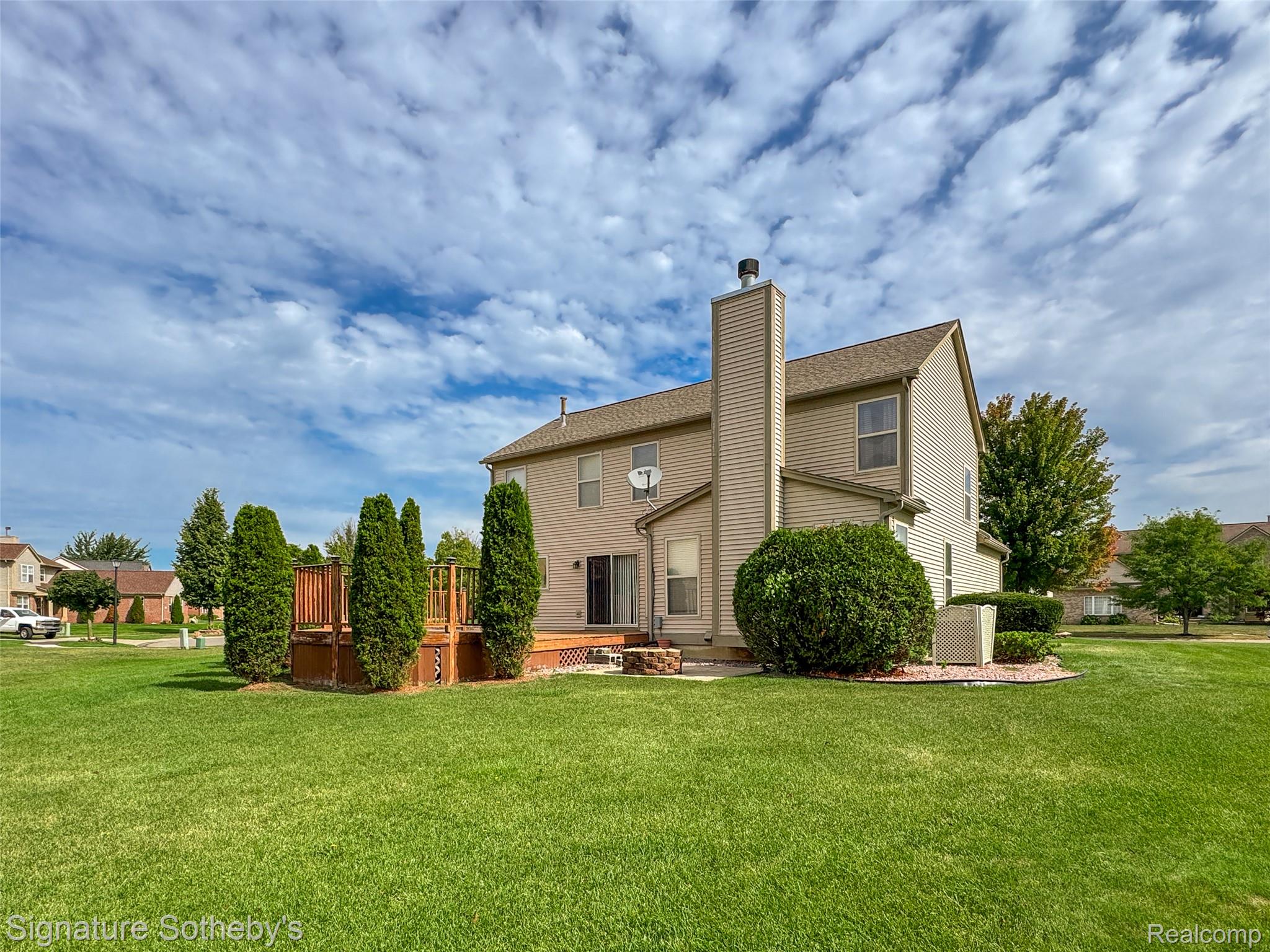 6833 Sadie Lane