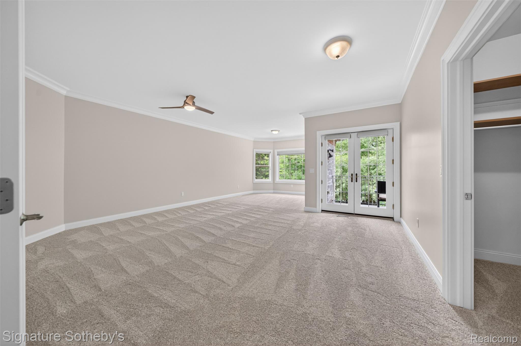 900 Hill Hollow Lane