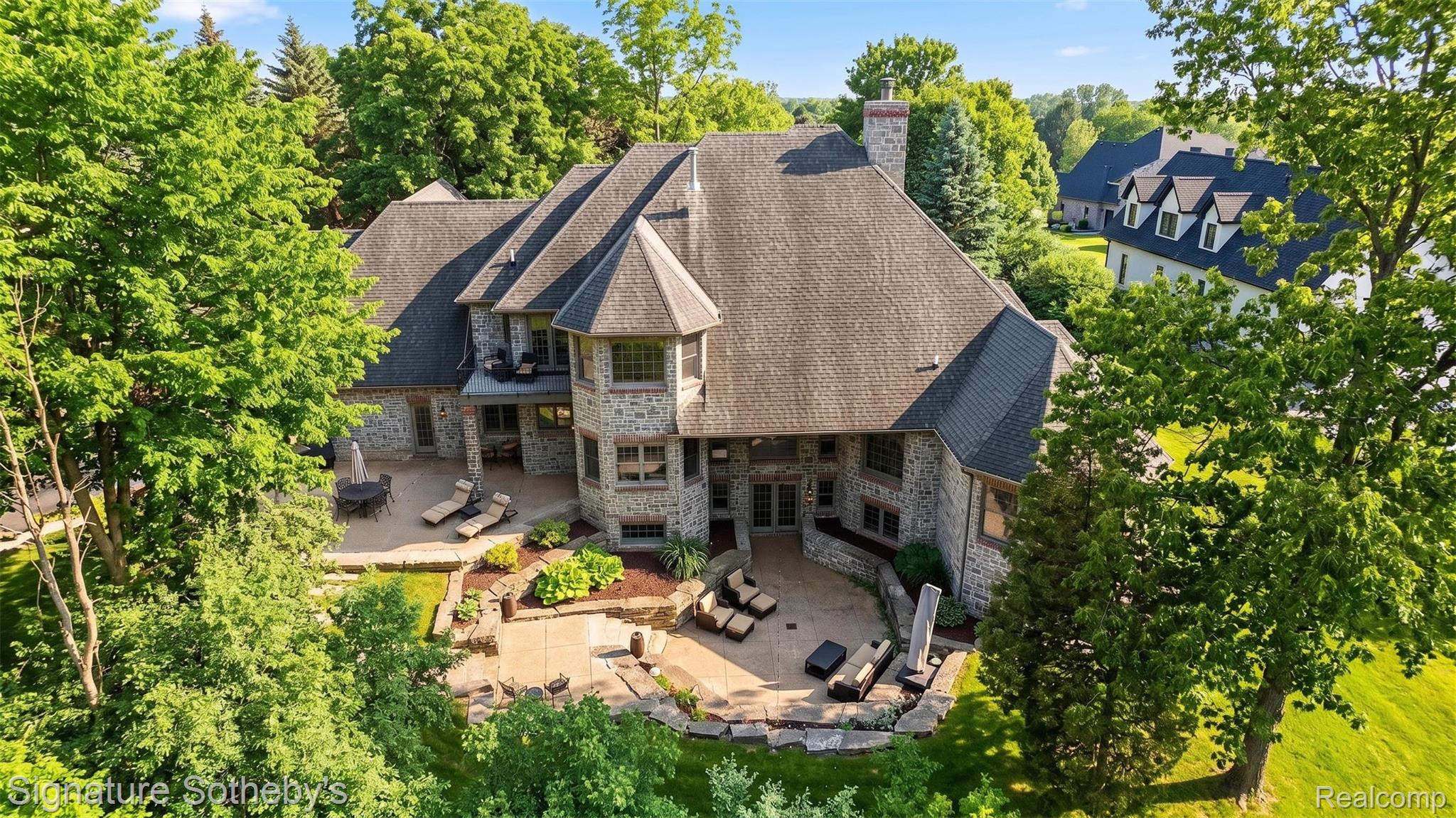 900 Hill Hollow Lane