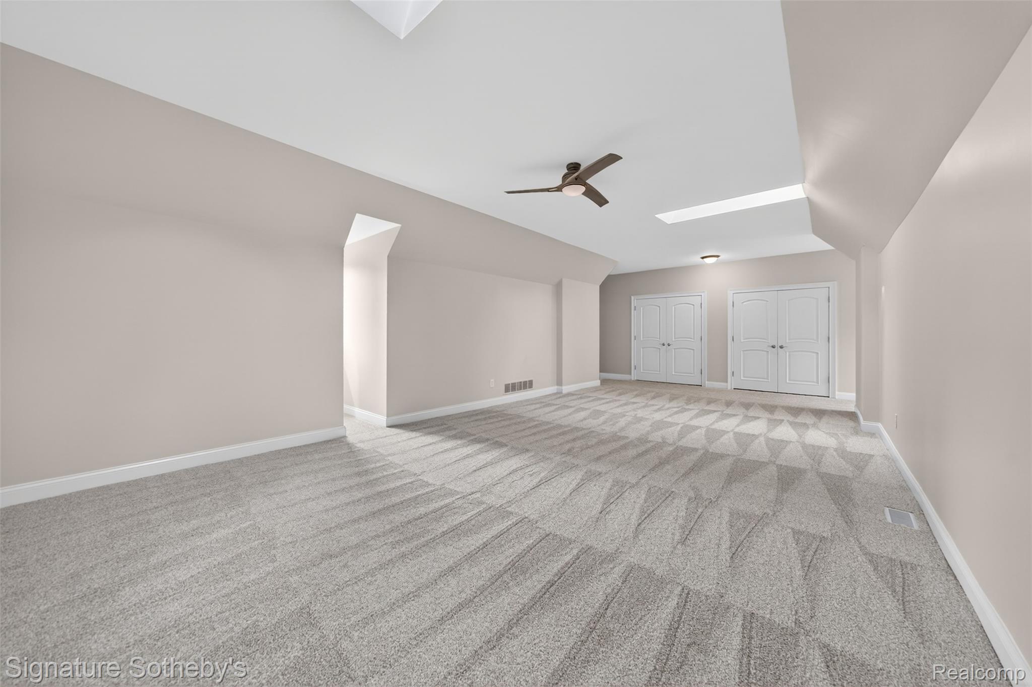 900 Hill Hollow Lane