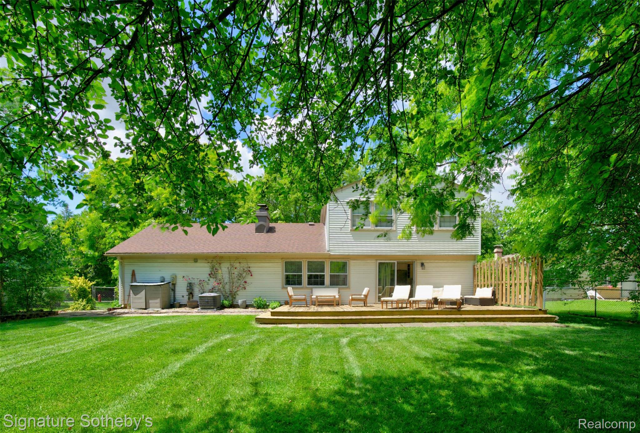 4672 Argyle Drive