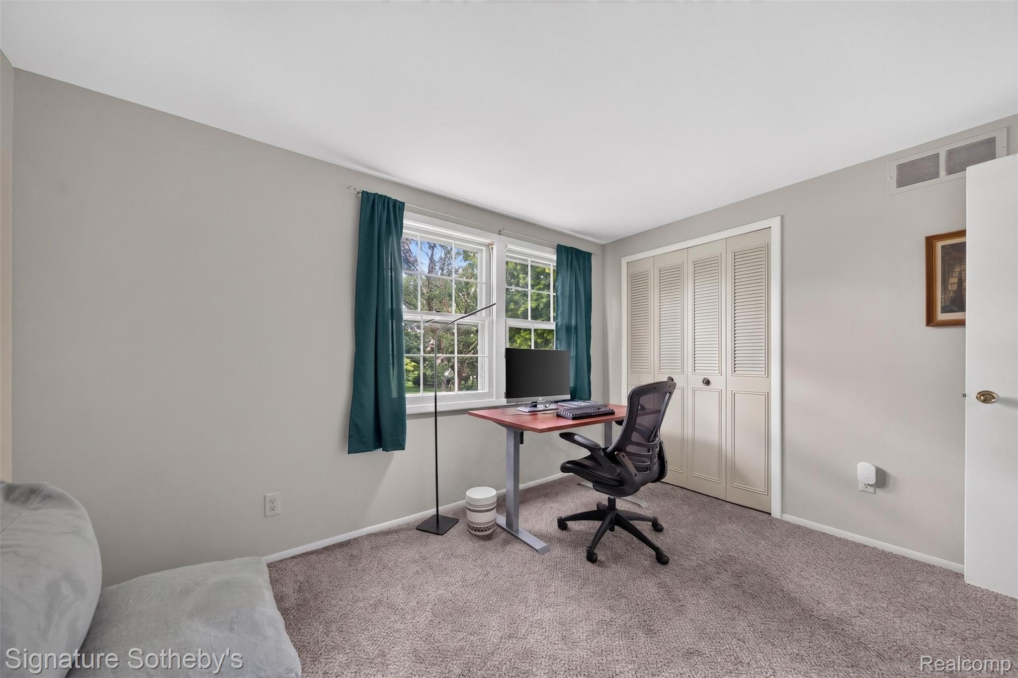 4672 Argyle Drive