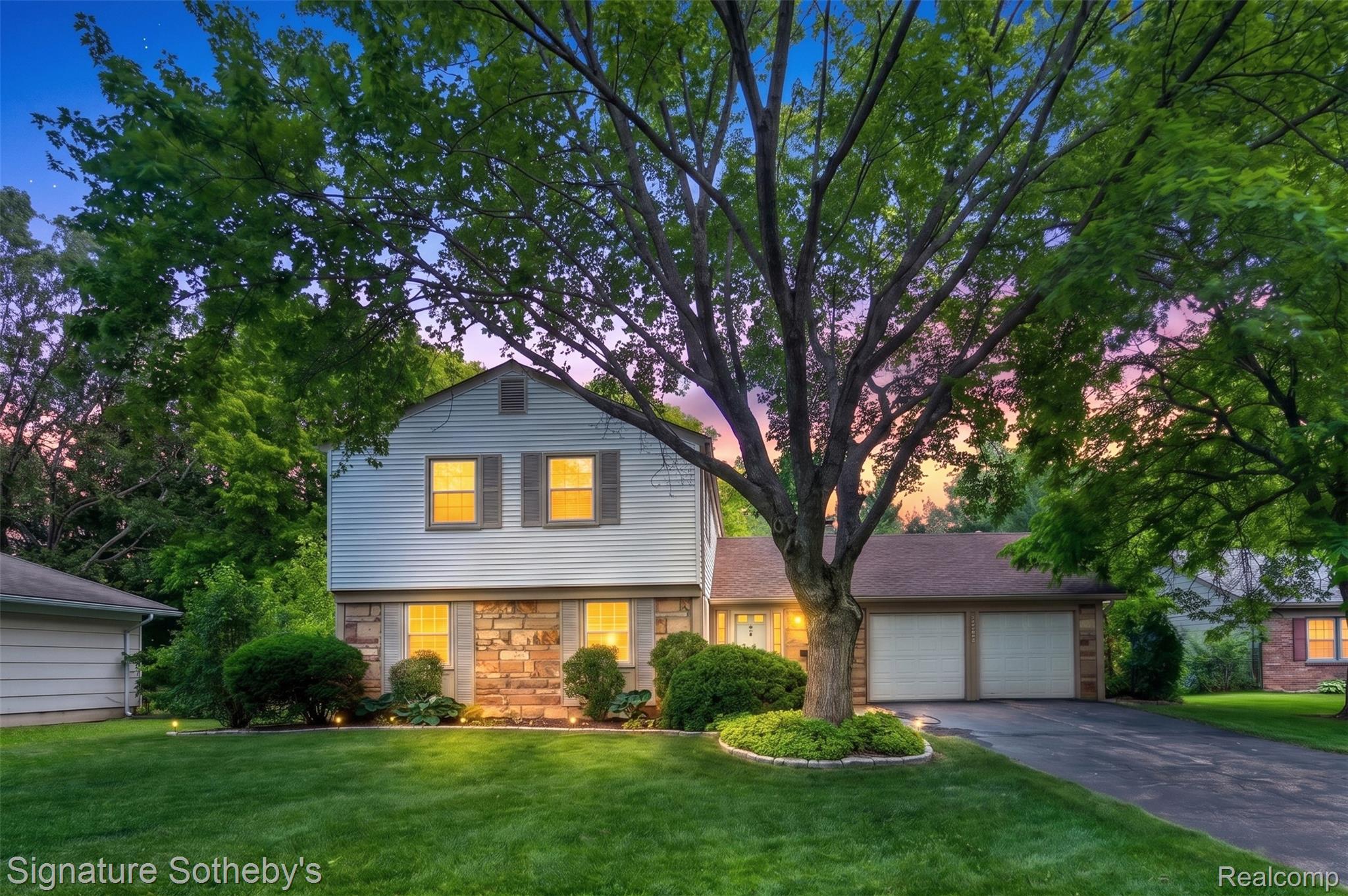 4672 Argyle Drive