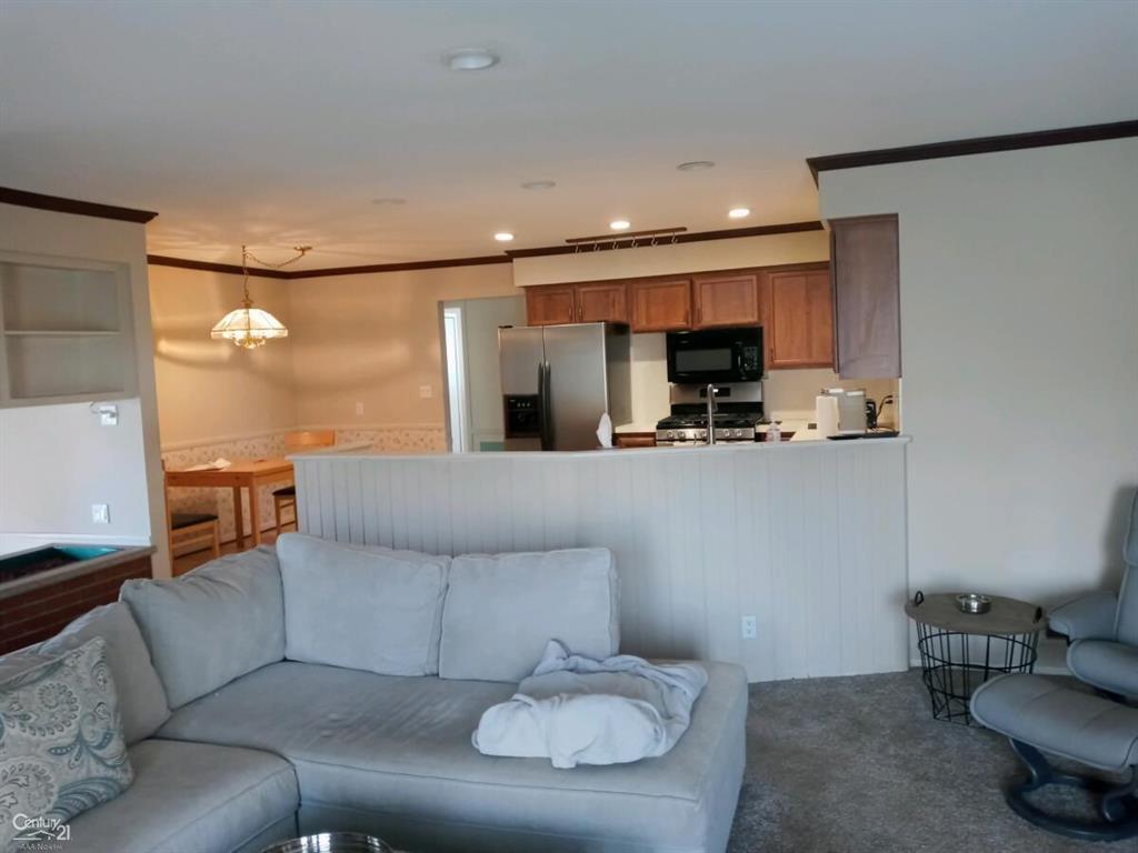 1151 Winchcombe Dr