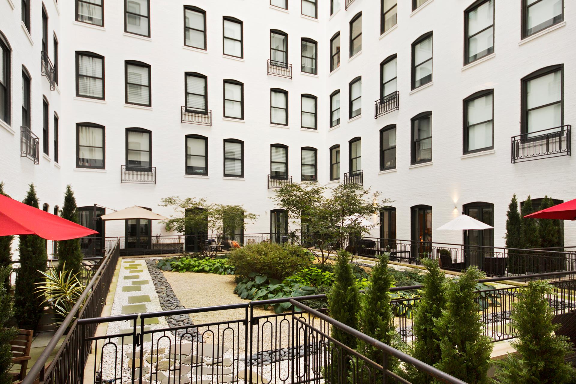 225 5TH Avenue 2F