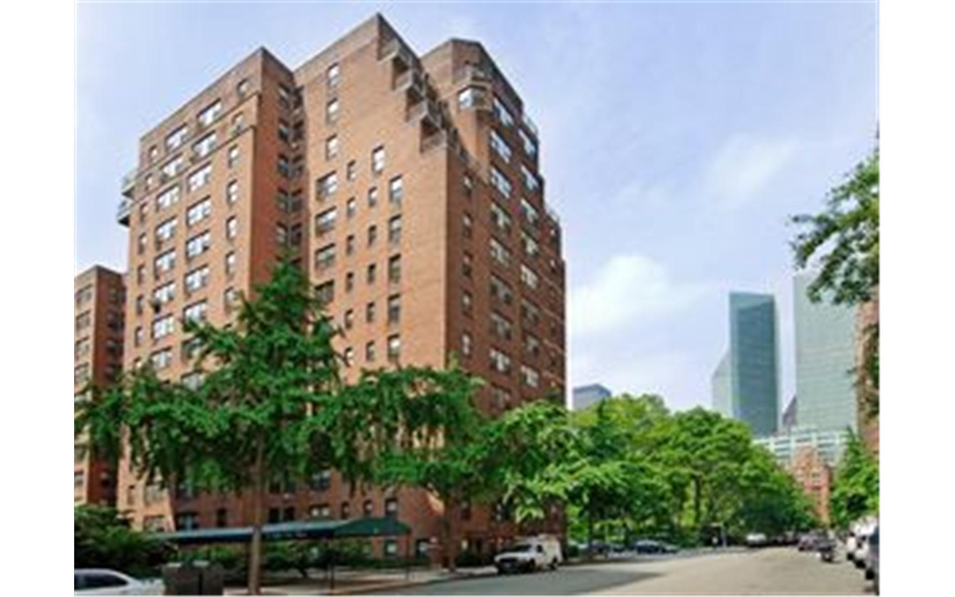 2 TUDOR CITY Place 2OS