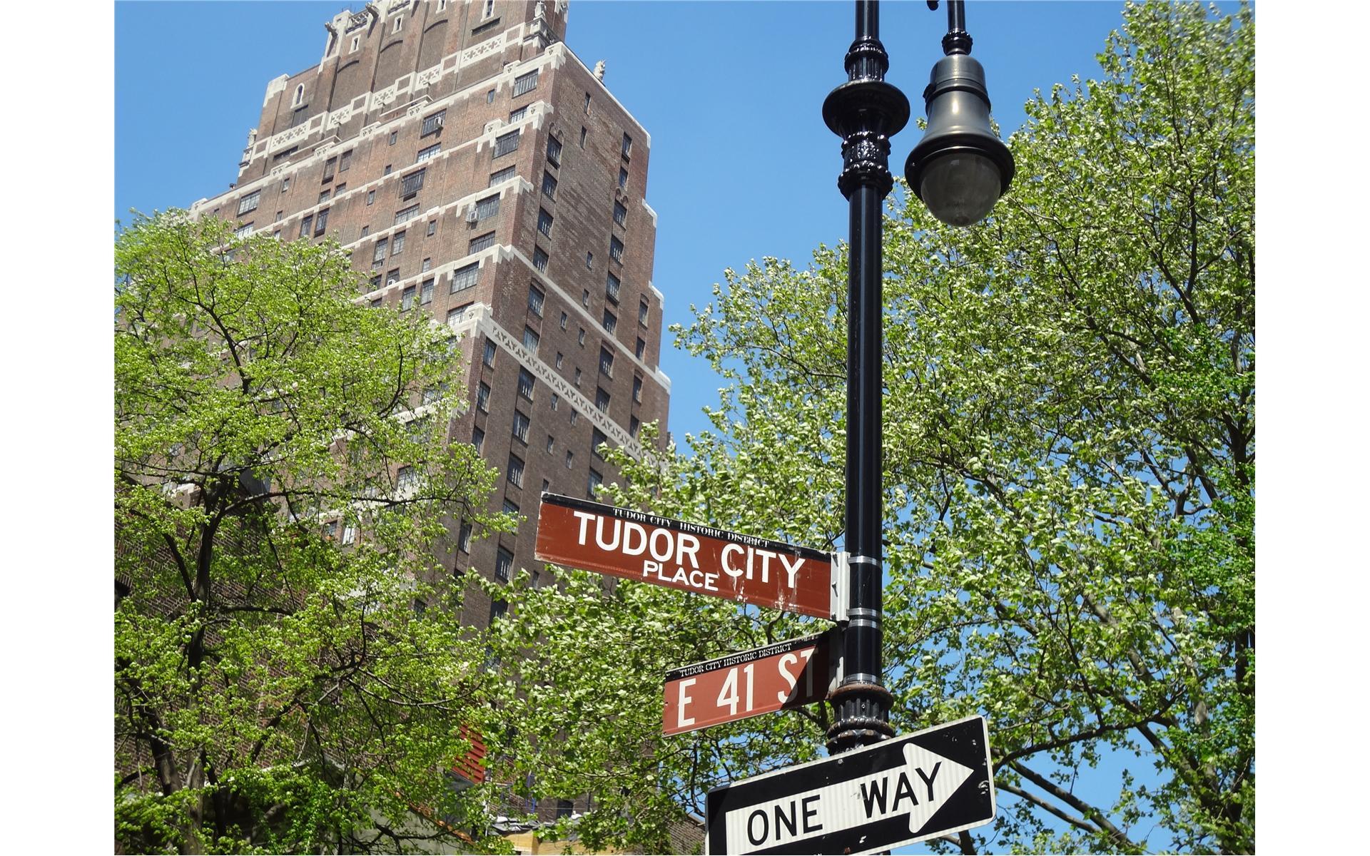 2 TUDOR CITY Place 2OS