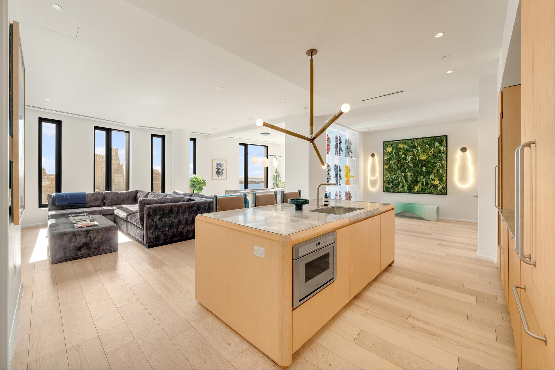 30 FRONT Street 21A/D