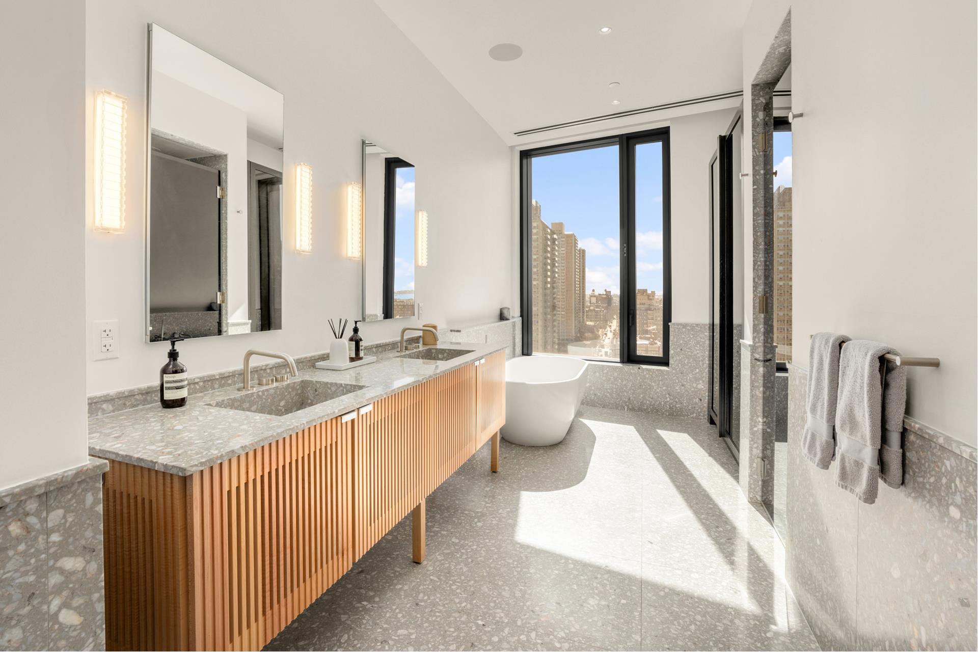 30 FRONT Street 21A/D