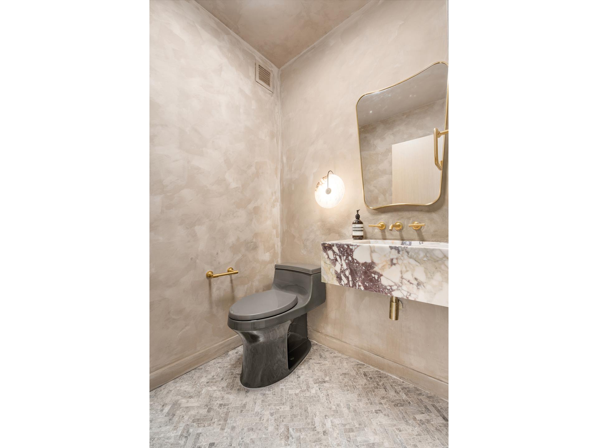 100 JAY Street 18A