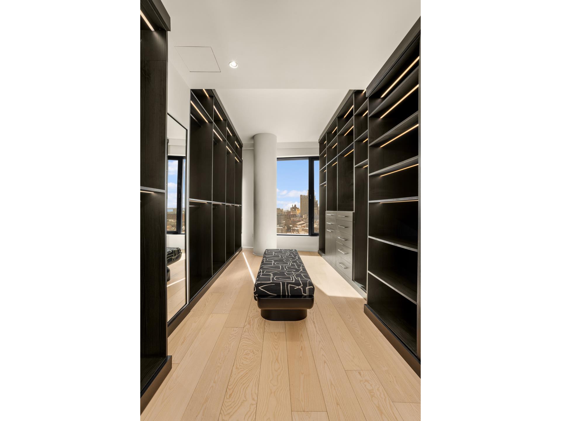 30 FRONT Street 21A/D