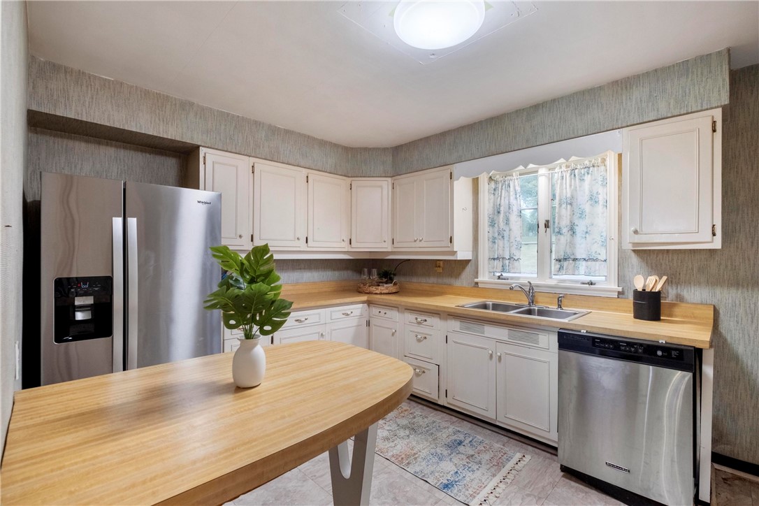 1024 Blackridge Road