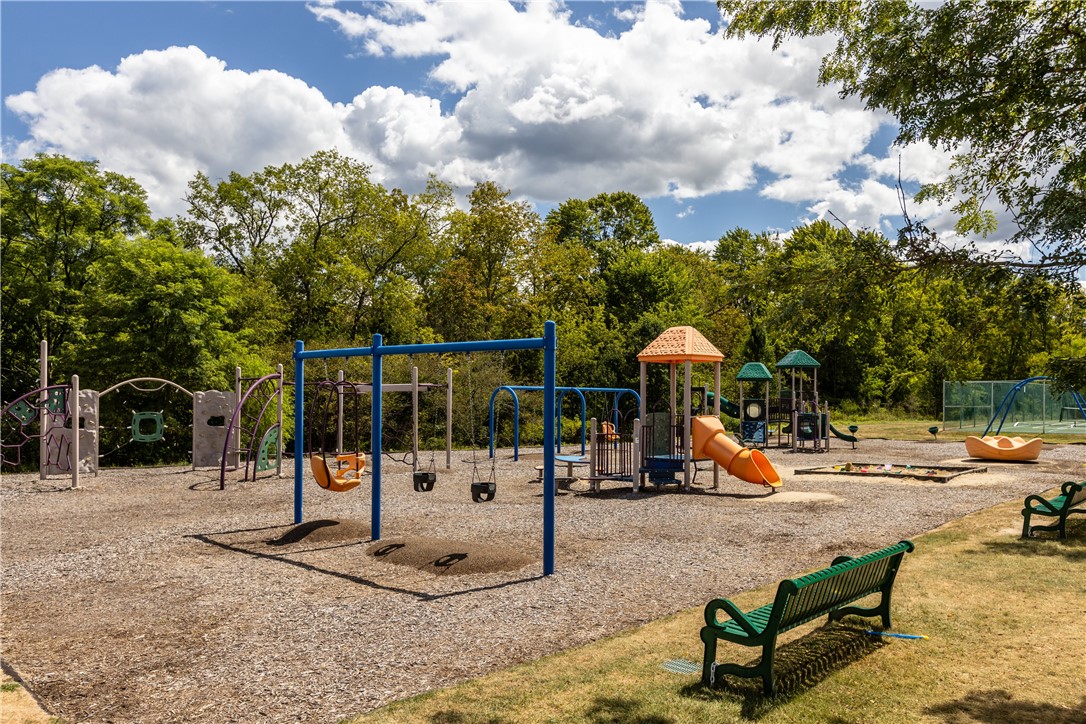 660 Village Green Blvd E