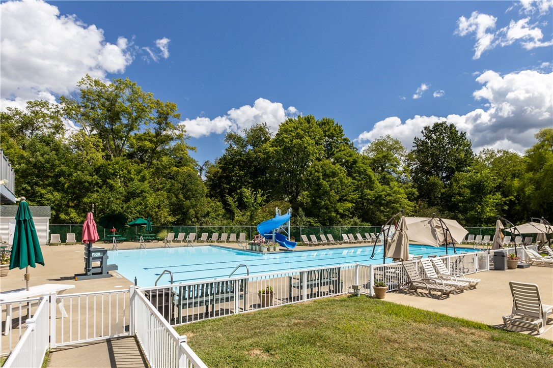 660 Village Green Blvd E