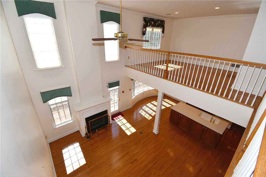215 Victoria Ln