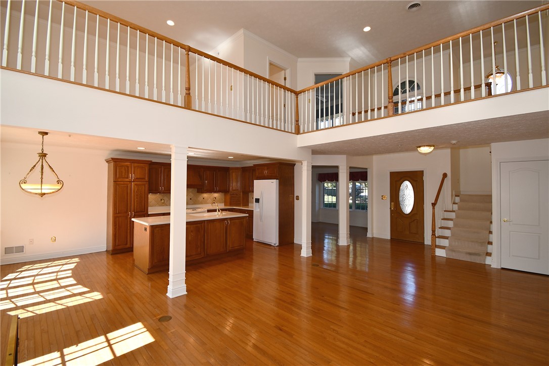 215 Victoria Ln
