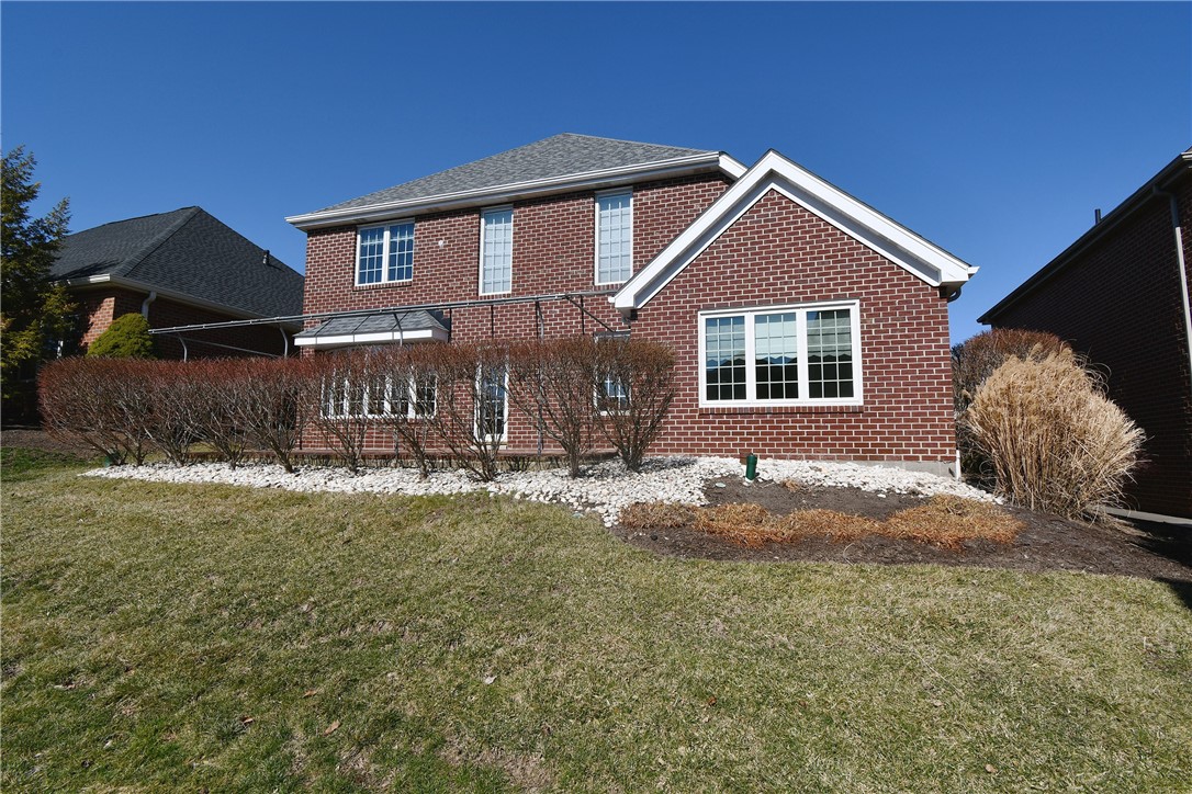 215 Victoria Ln