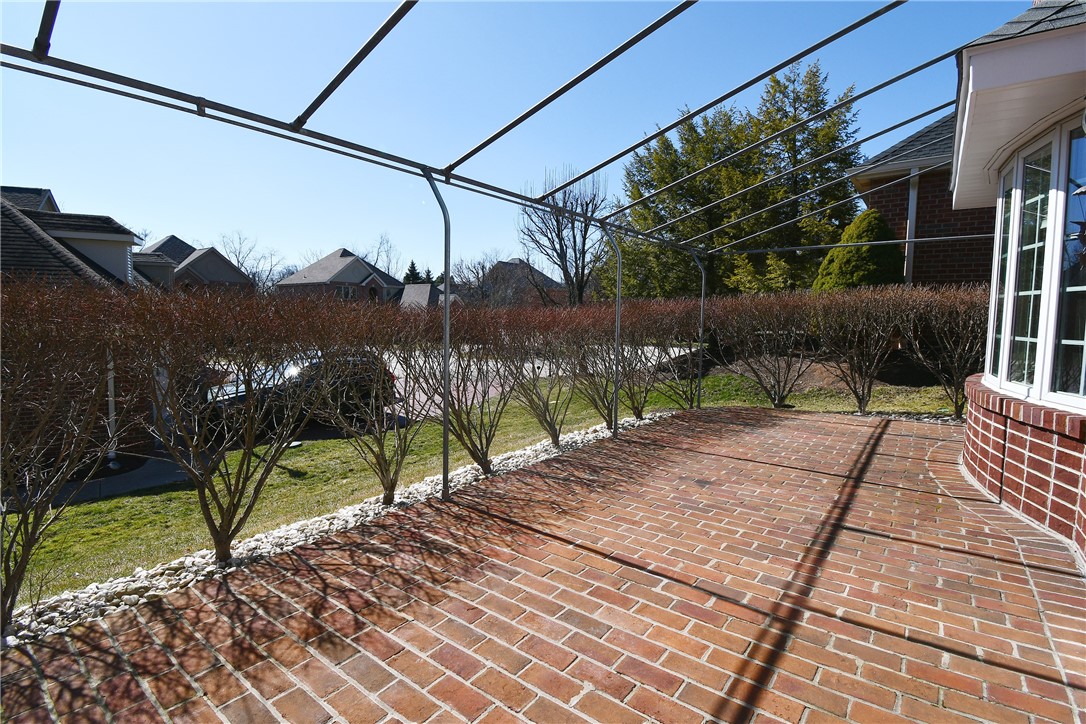 215 Victoria Ln